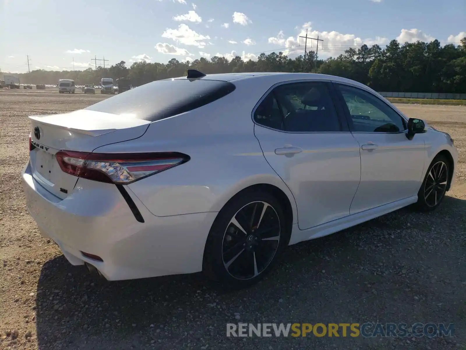 4 Photograph of a damaged car 4T1B61HK1KU716559 TOYOTA CAMRY 2019