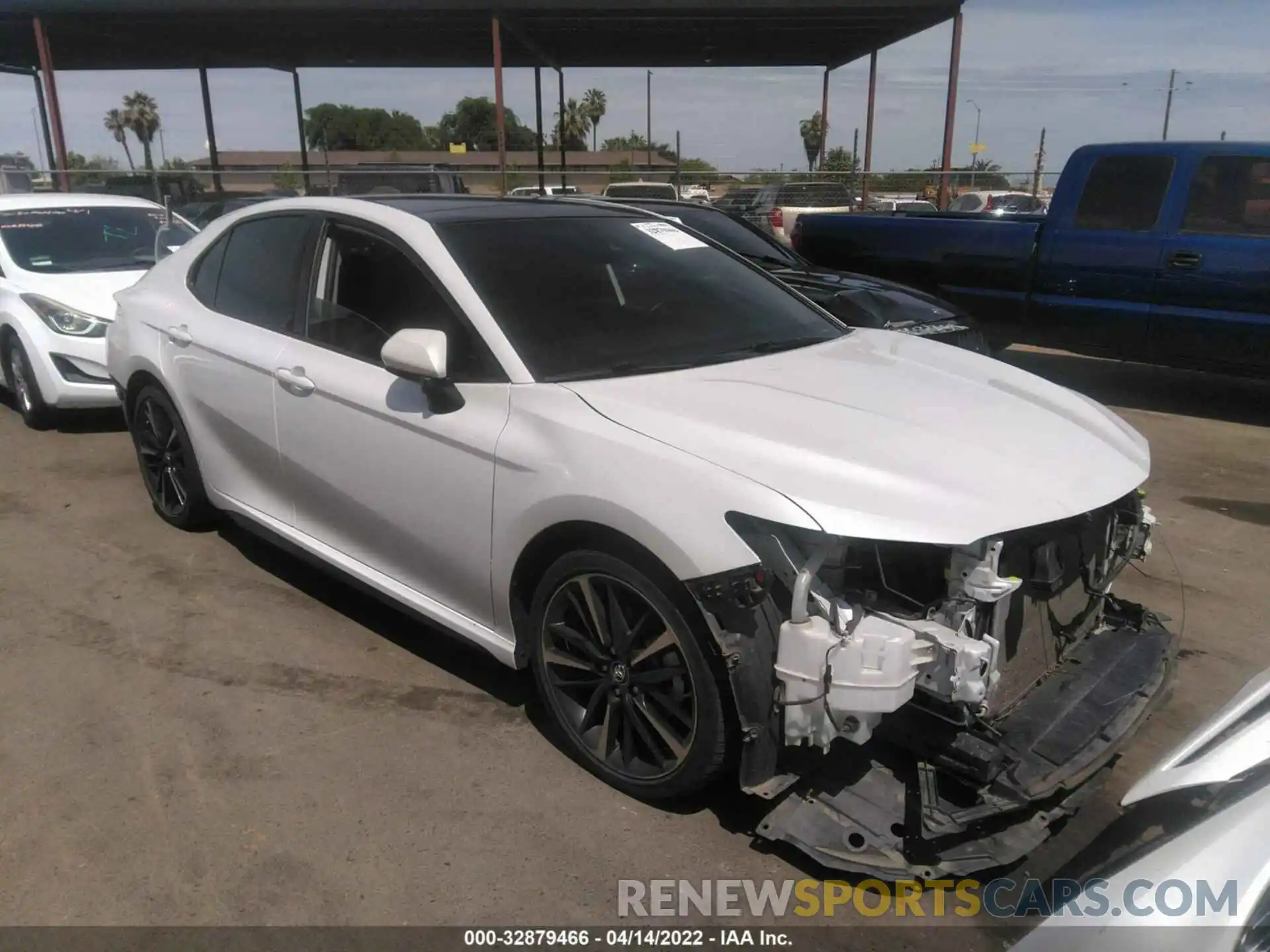 1 Photograph of a damaged car 4T1B61HK1KU719378 TOYOTA CAMRY 2019