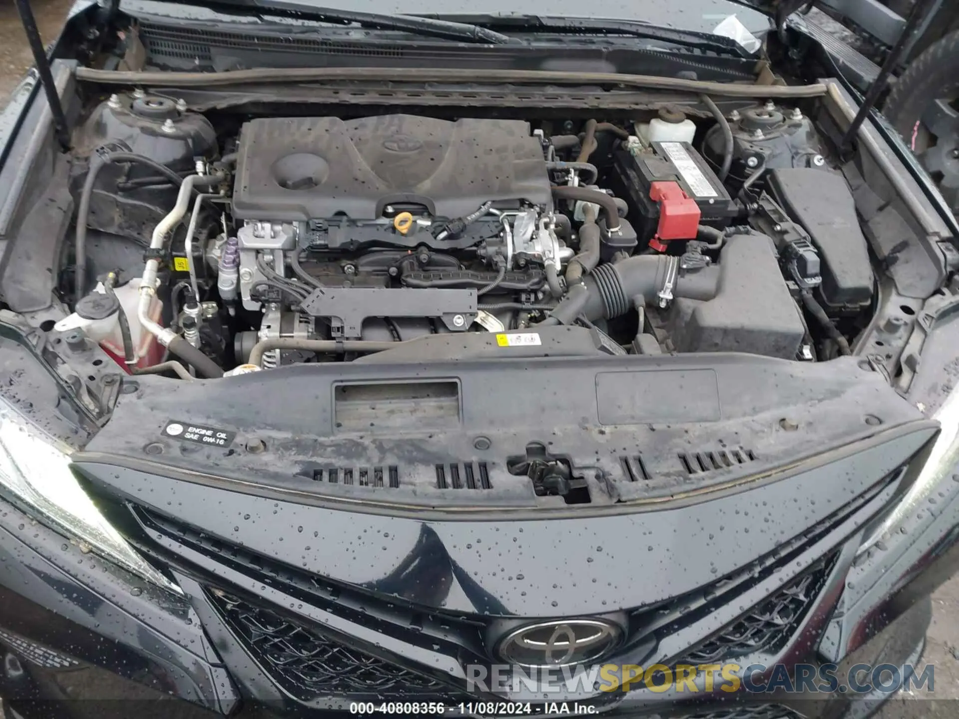 10 Photograph of a damaged car 4T1B61HK1KU758164 TOYOTA CAMRY 2019