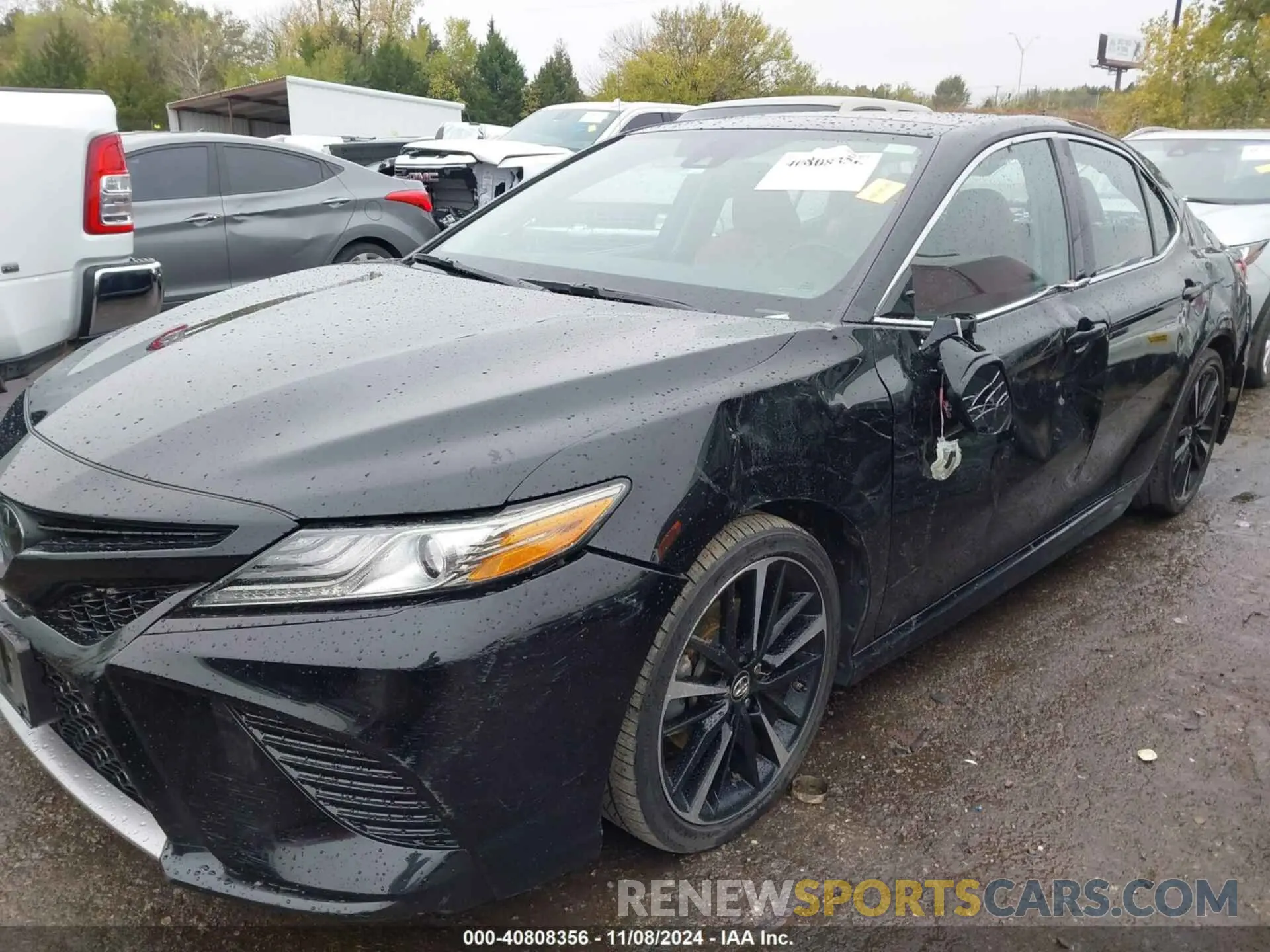 14 Photograph of a damaged car 4T1B61HK1KU758164 TOYOTA CAMRY 2019