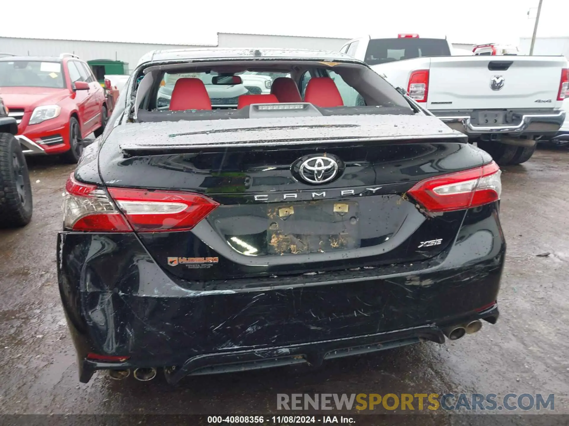 16 Photograph of a damaged car 4T1B61HK1KU758164 TOYOTA CAMRY 2019