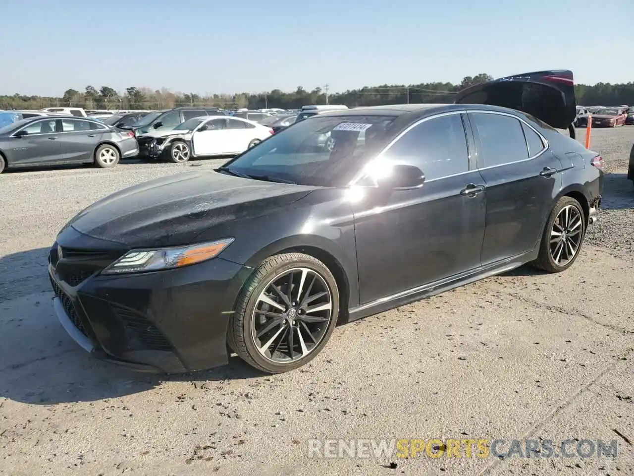 1 Photograph of a damaged car 4T1B61HK1KU760898 TOYOTA CAMRY 2019