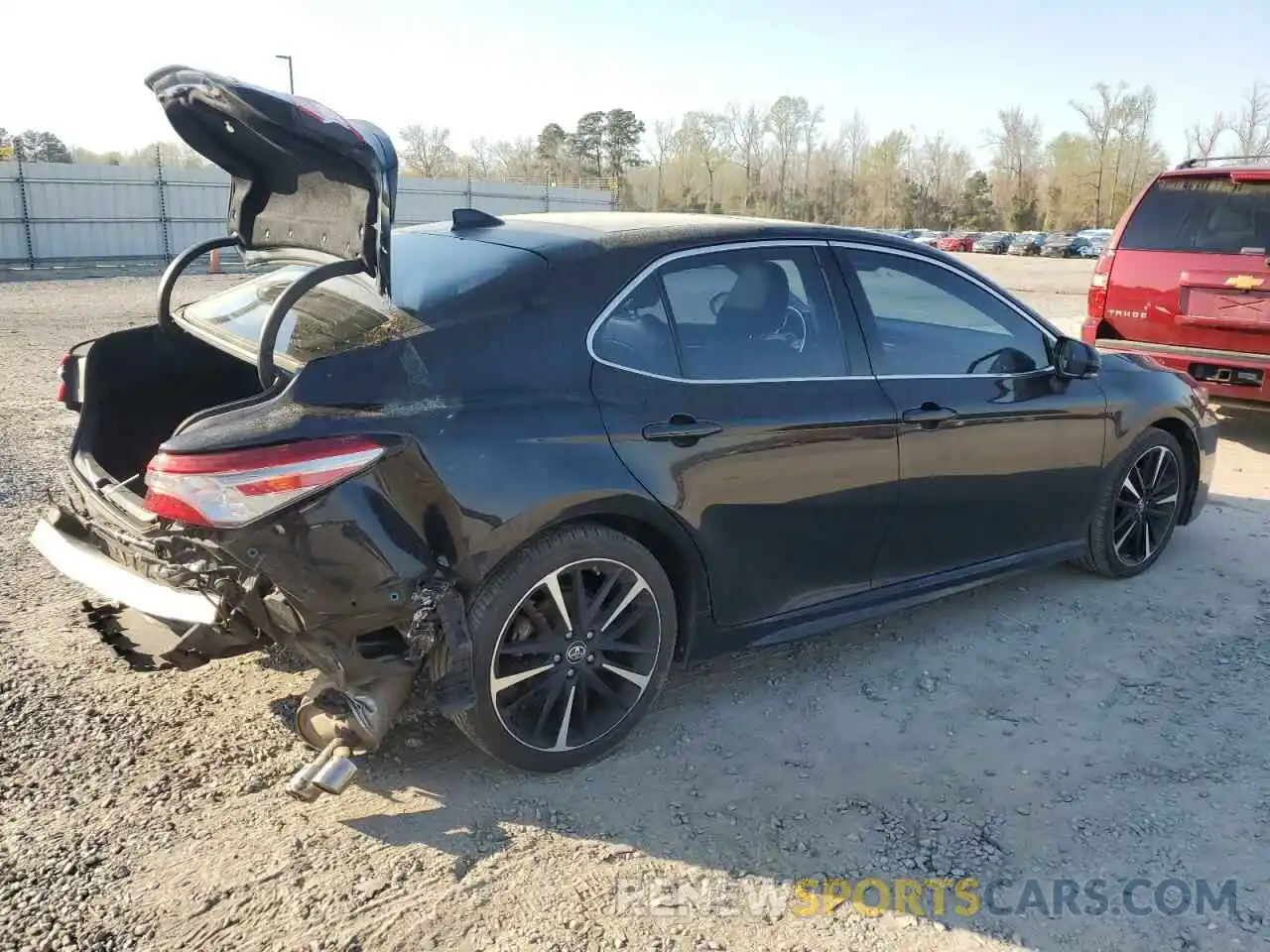 3 Photograph of a damaged car 4T1B61HK1KU760898 TOYOTA CAMRY 2019