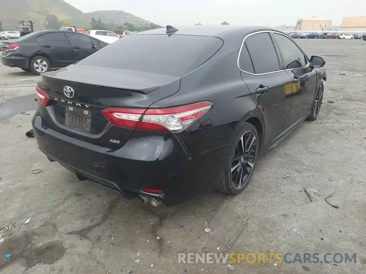 4 Photograph of a damaged car 4T1B61HK1KU772386 TOYOTA CAMRY 2019