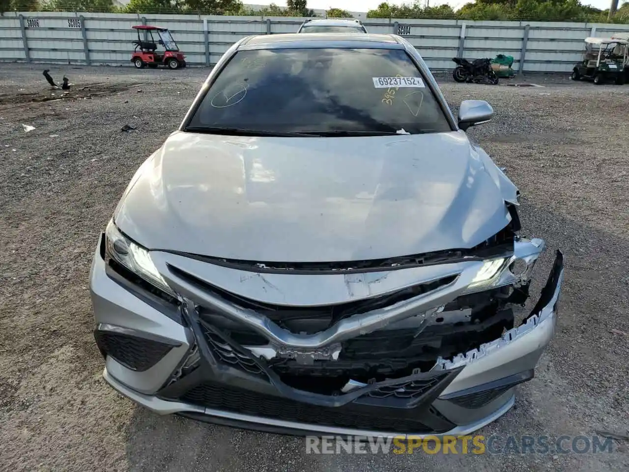 5 Photograph of a damaged car 4T1B61HK1KU793450 TOYOTA CAMRY 2019