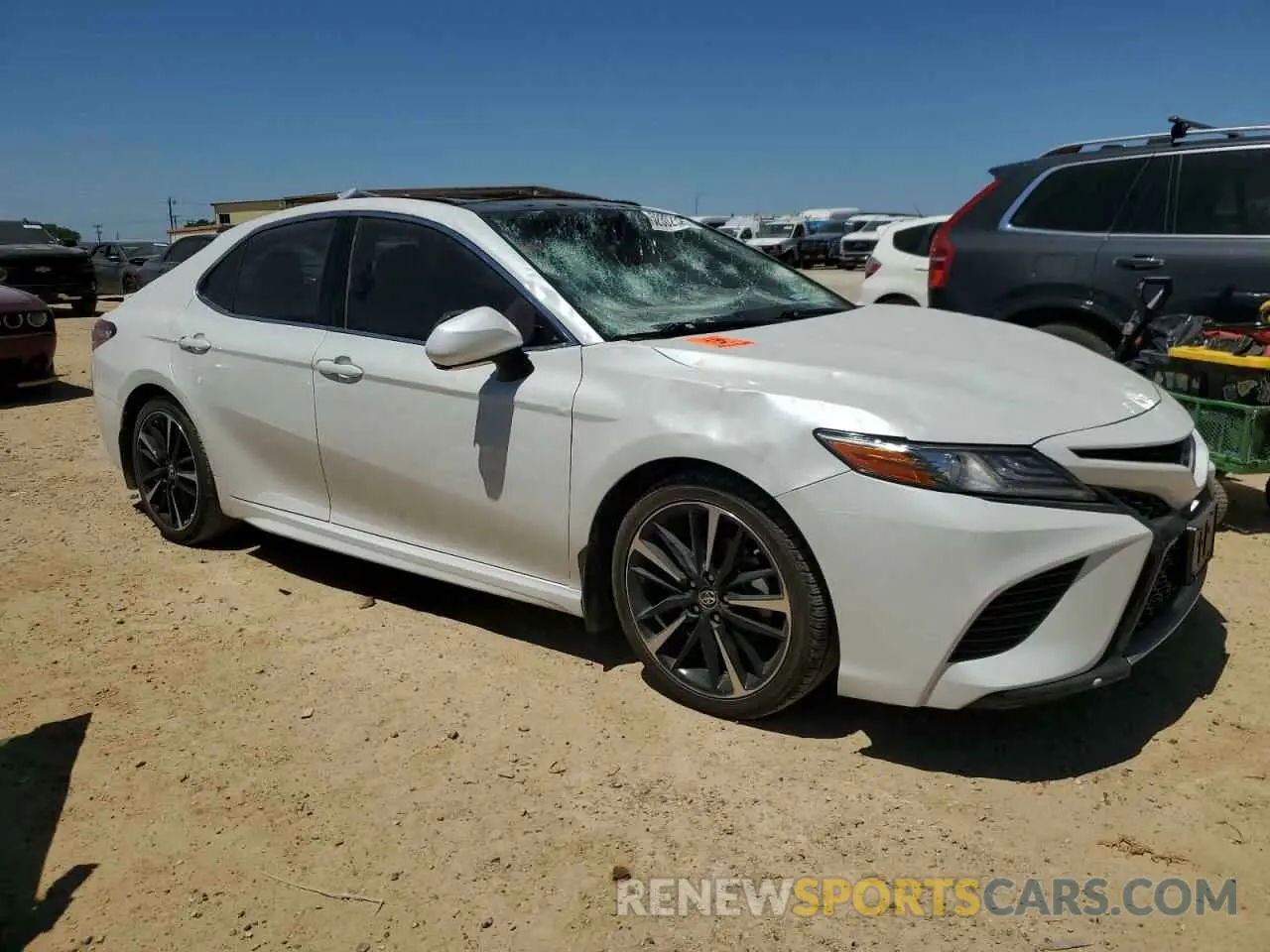 4 Photograph of a damaged car 4T1B61HK1KU804964 TOYOTA CAMRY 2019