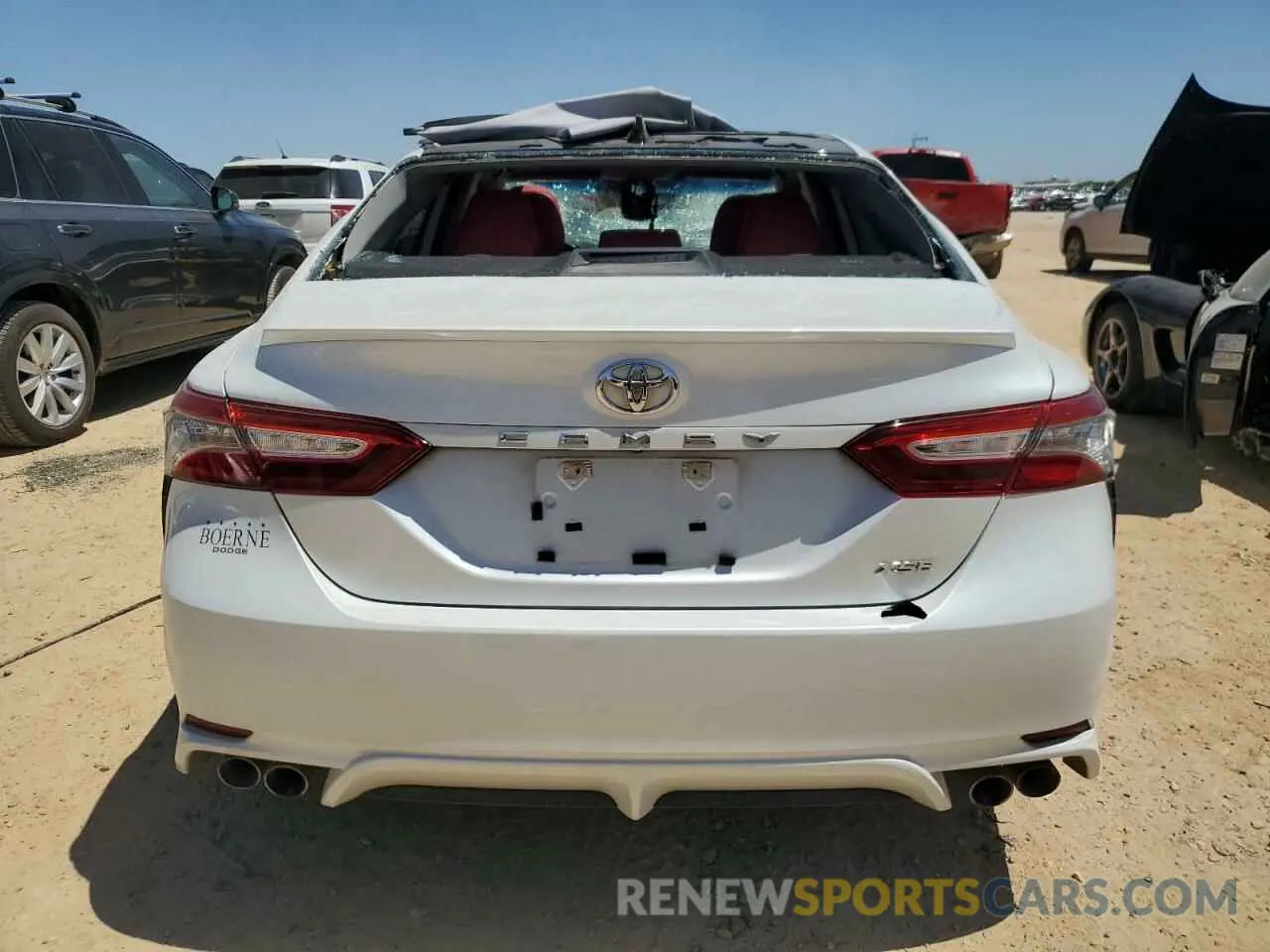 6 Photograph of a damaged car 4T1B61HK1KU804964 TOYOTA CAMRY 2019