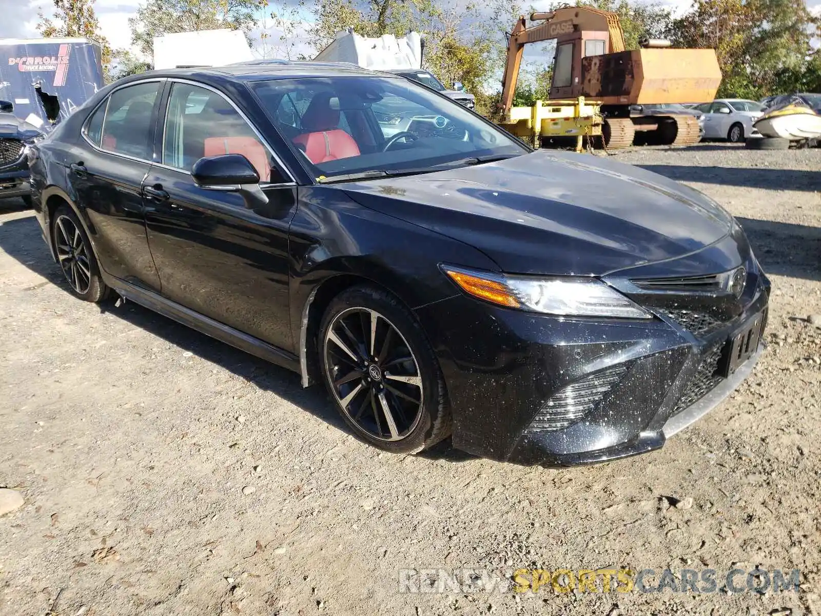 1 Photograph of a damaged car 4T1B61HK1KU811428 TOYOTA CAMRY 2019