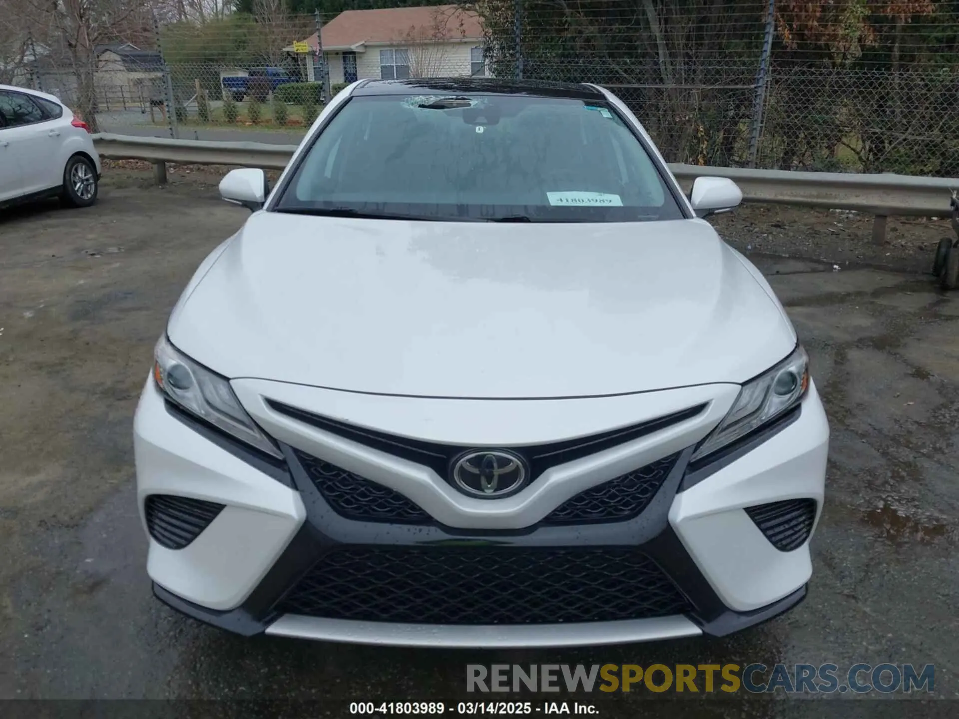 13 Photograph of a damaged car 4T1B61HK1KU818623 TOYOTA CAMRY 2019