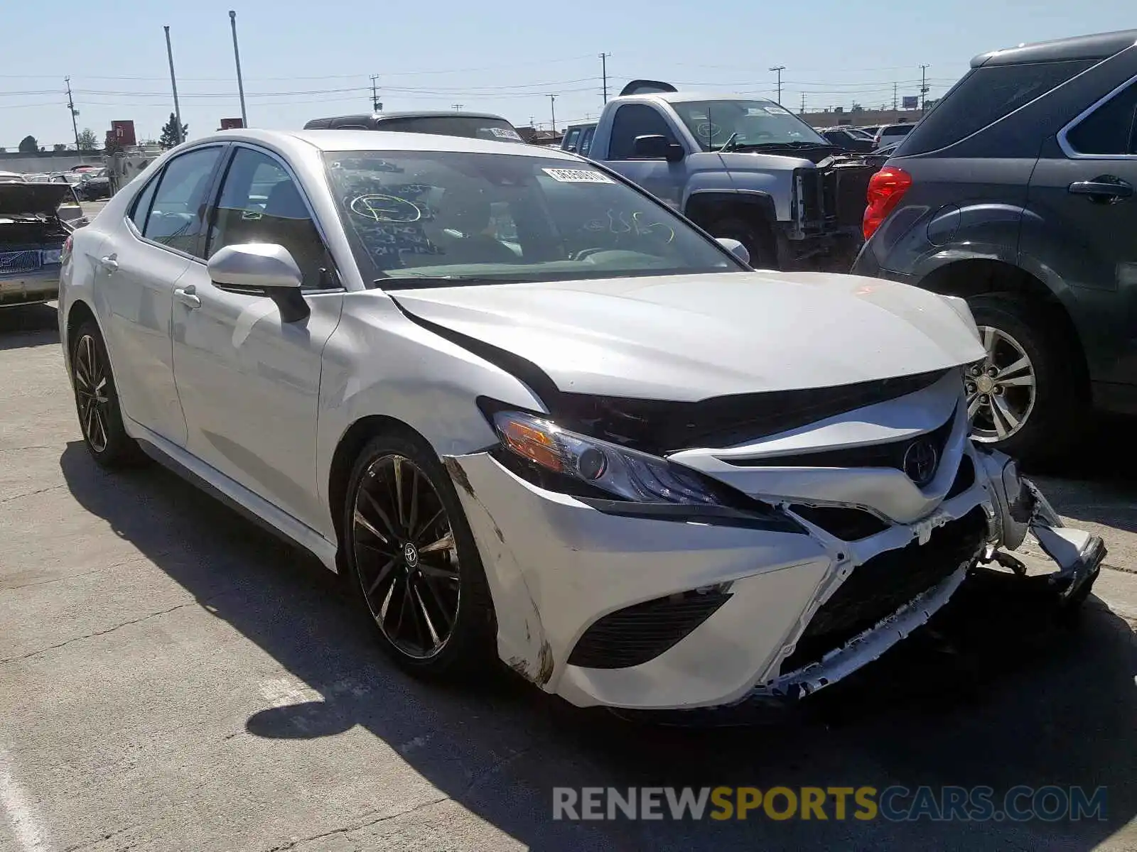 1 Photograph of a damaged car 4T1B61HK1KU838144 TOYOTA CAMRY 2019