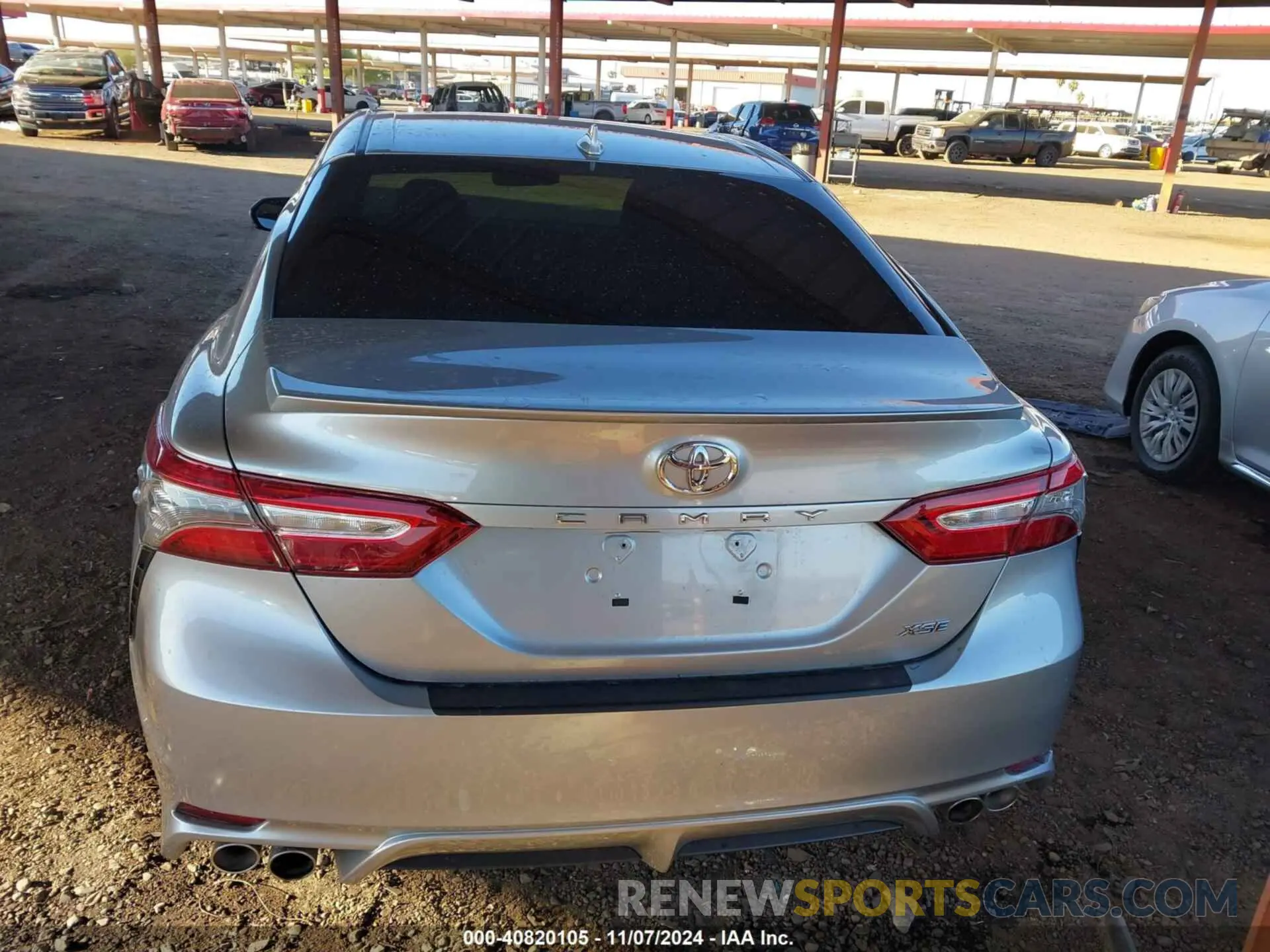 16 Photograph of a damaged car 4T1B61HK1KU850360 TOYOTA CAMRY 2019