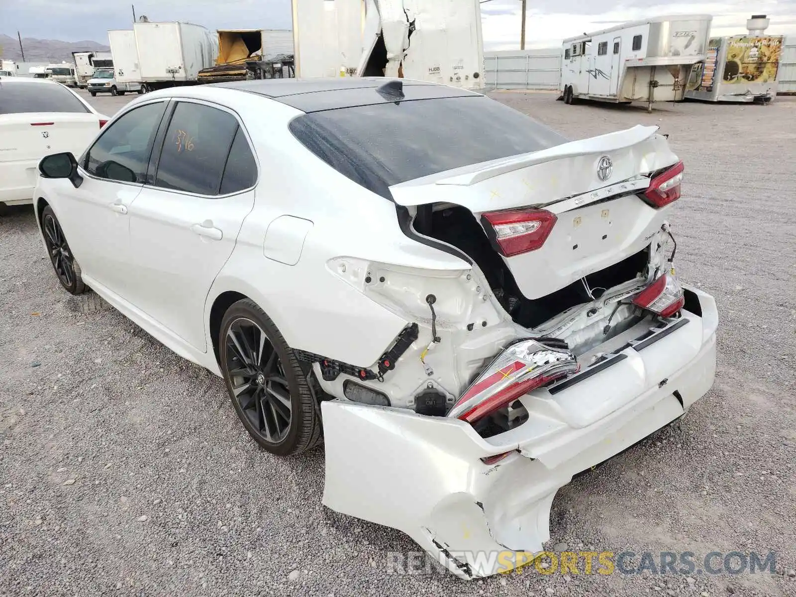 3 Photograph of a damaged car 4T1B61HK1KU856479 TOYOTA CAMRY 2019