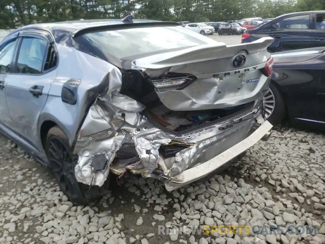 9 Photograph of a damaged car 4T1B61HK2KU172220 TOYOTA CAMRY 2019