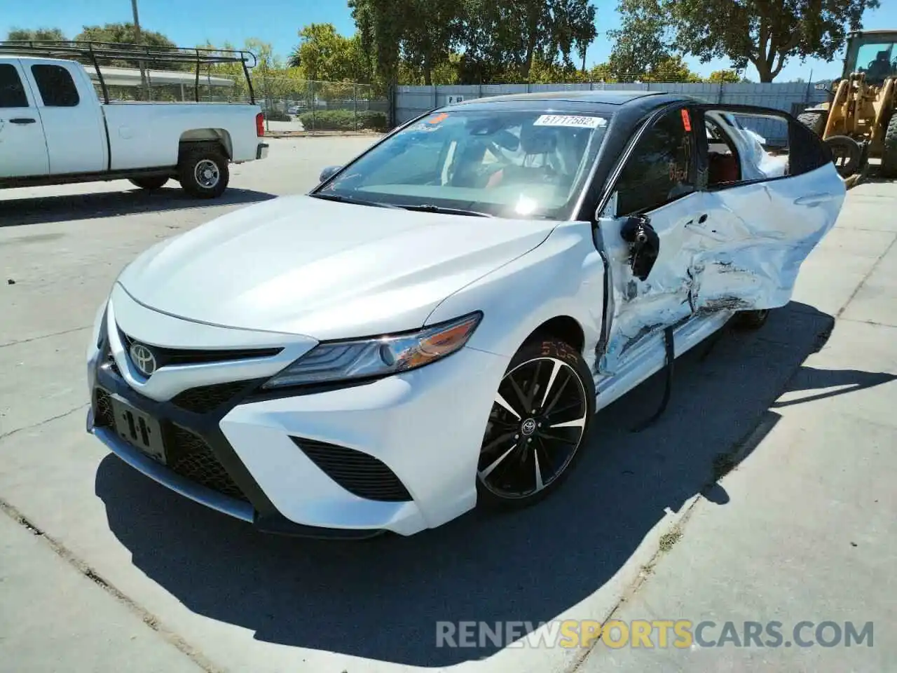 2 Photograph of a damaged car 4T1B61HK2KU181872 TOYOTA CAMRY 2019