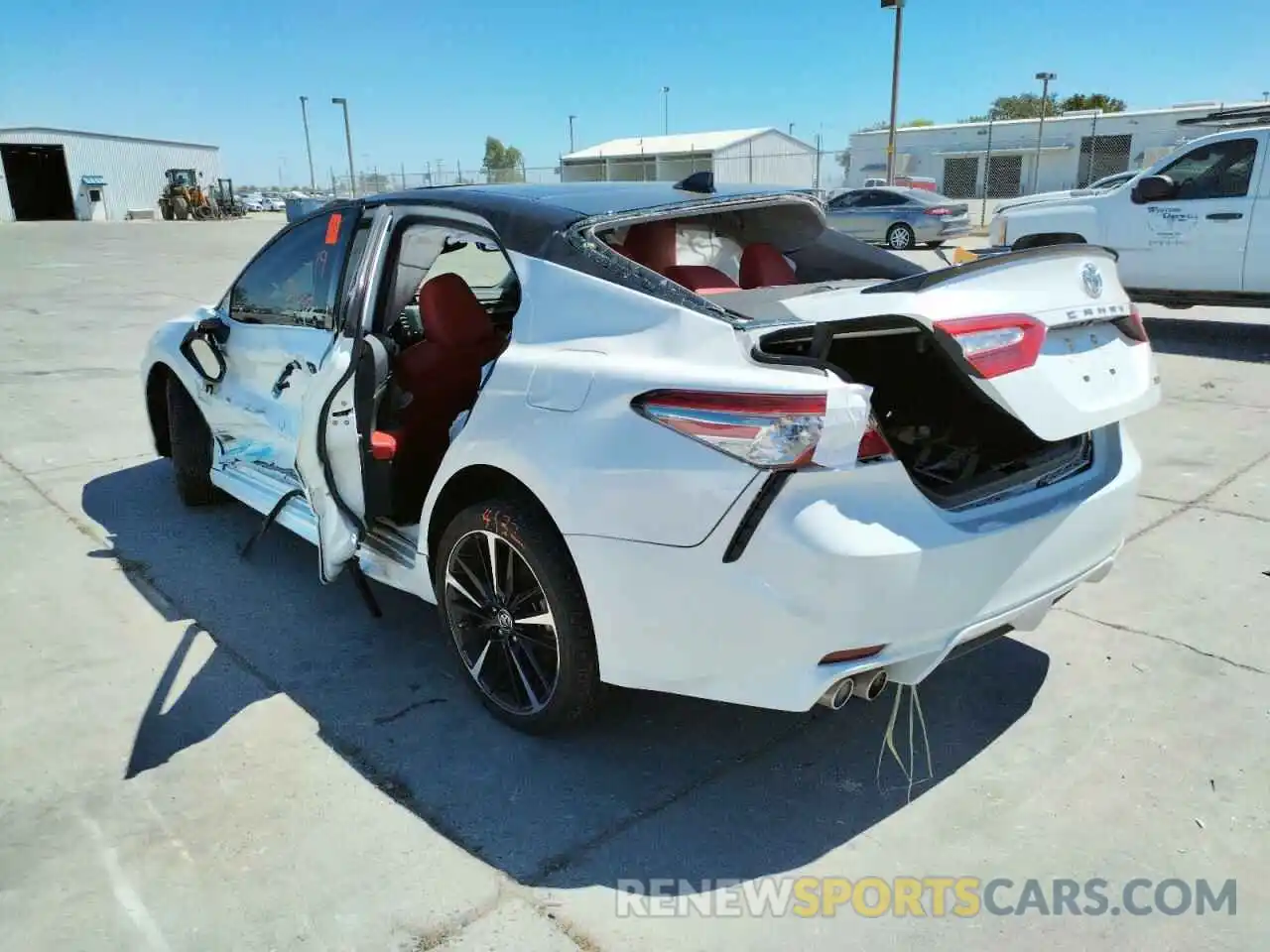 3 Photograph of a damaged car 4T1B61HK2KU181872 TOYOTA CAMRY 2019