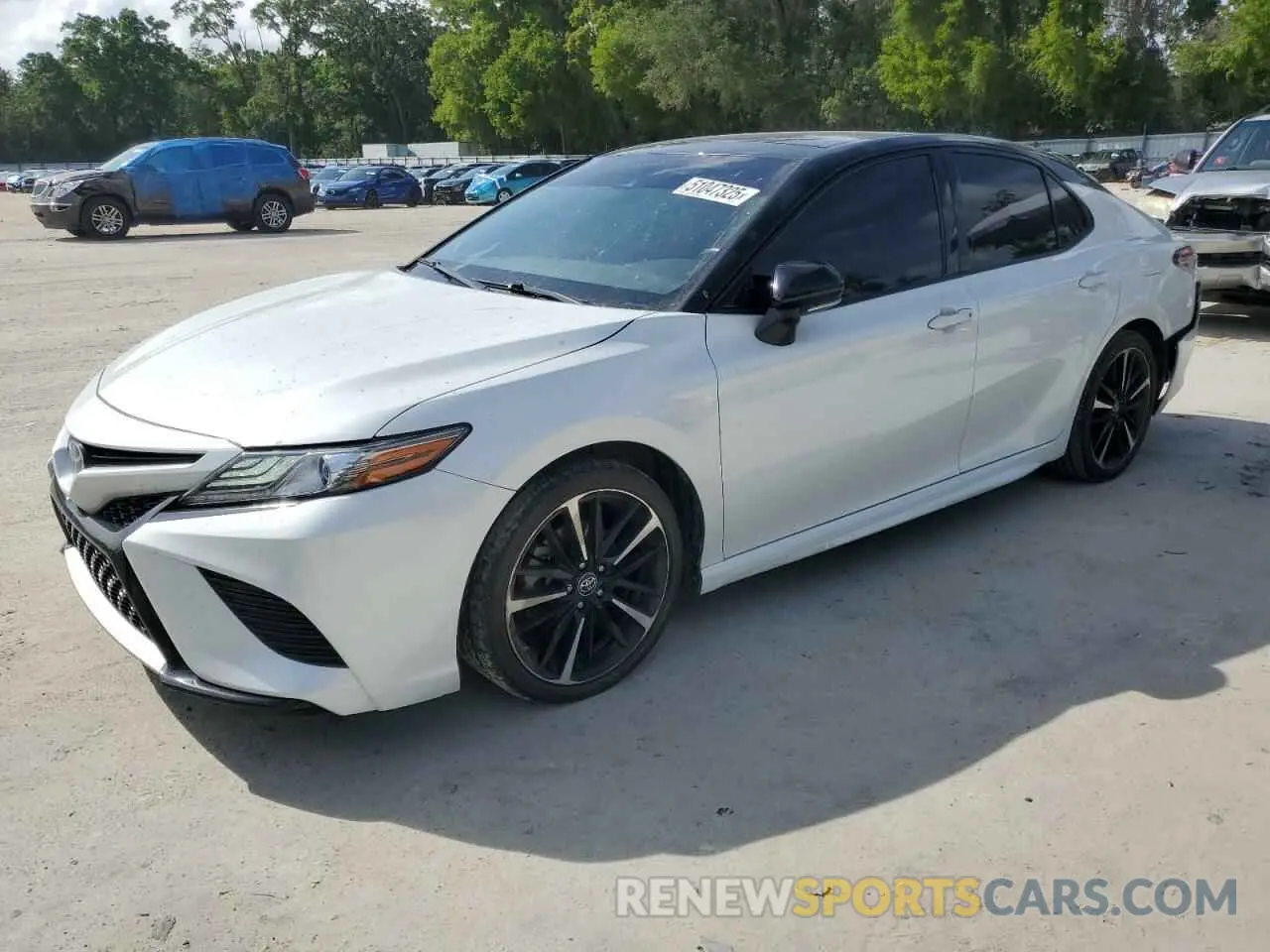 1 Photograph of a damaged car 4T1B61HK2KU190975 TOYOTA CAMRY 2019
