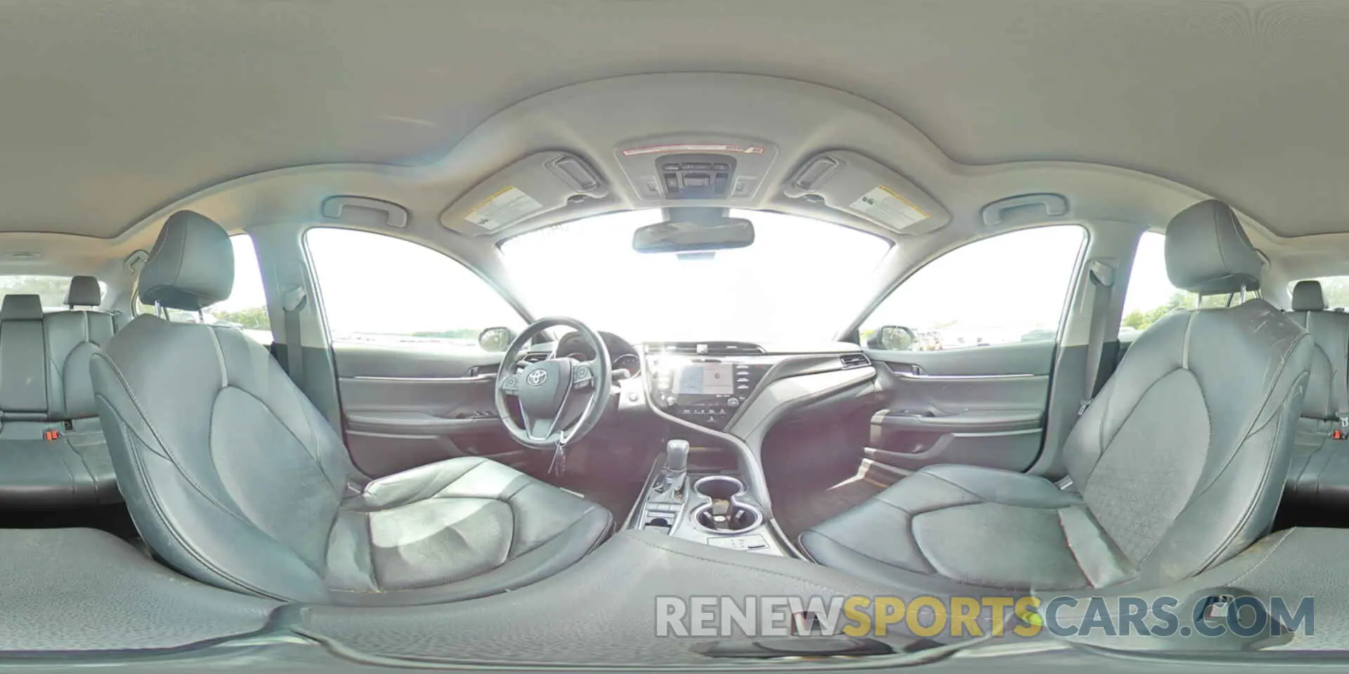 14 Photograph of a damaged car 4T1B61HK2KU211579 TOYOTA CAMRY 2019