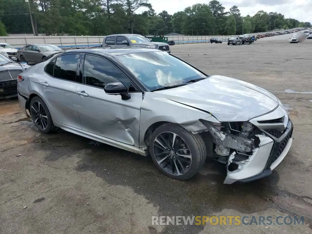 4 Photograph of a damaged car 4T1B61HK2KU211579 TOYOTA CAMRY 2019