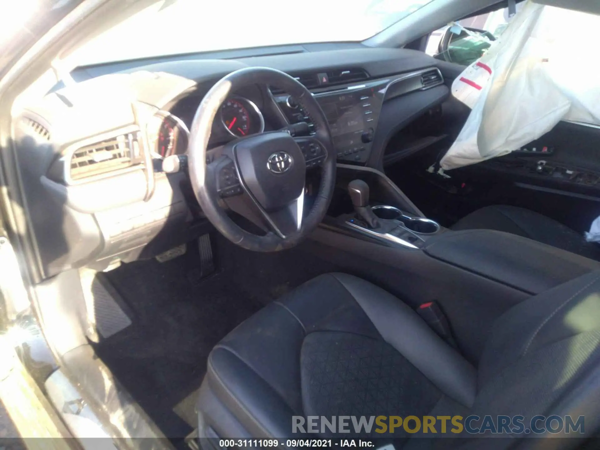 5 Photograph of a damaged car 4T1B61HK2KU219956 TOYOTA CAMRY 2019