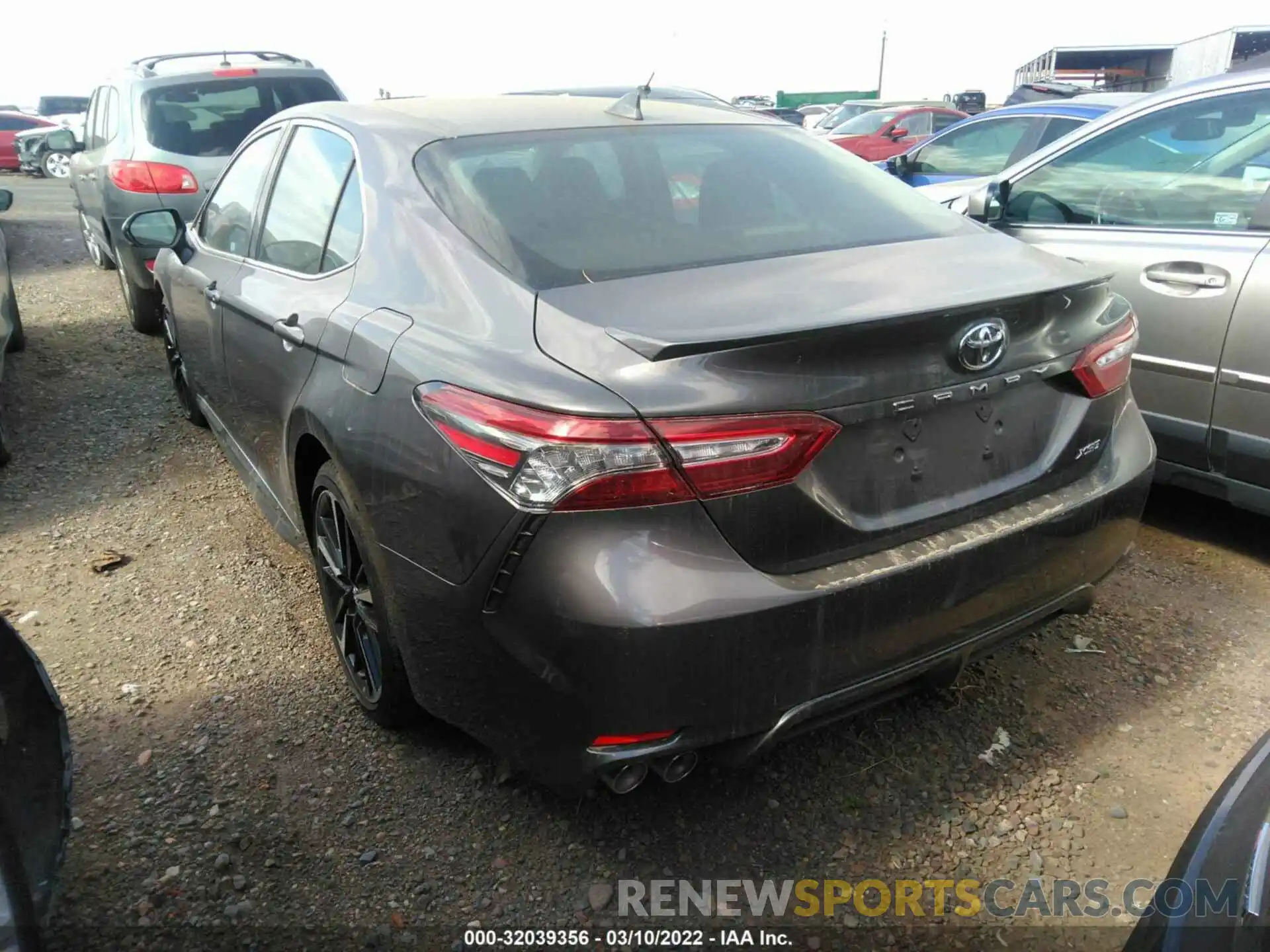 3 Photograph of a damaged car 4T1B61HK2KU225272 TOYOTA CAMRY 2019