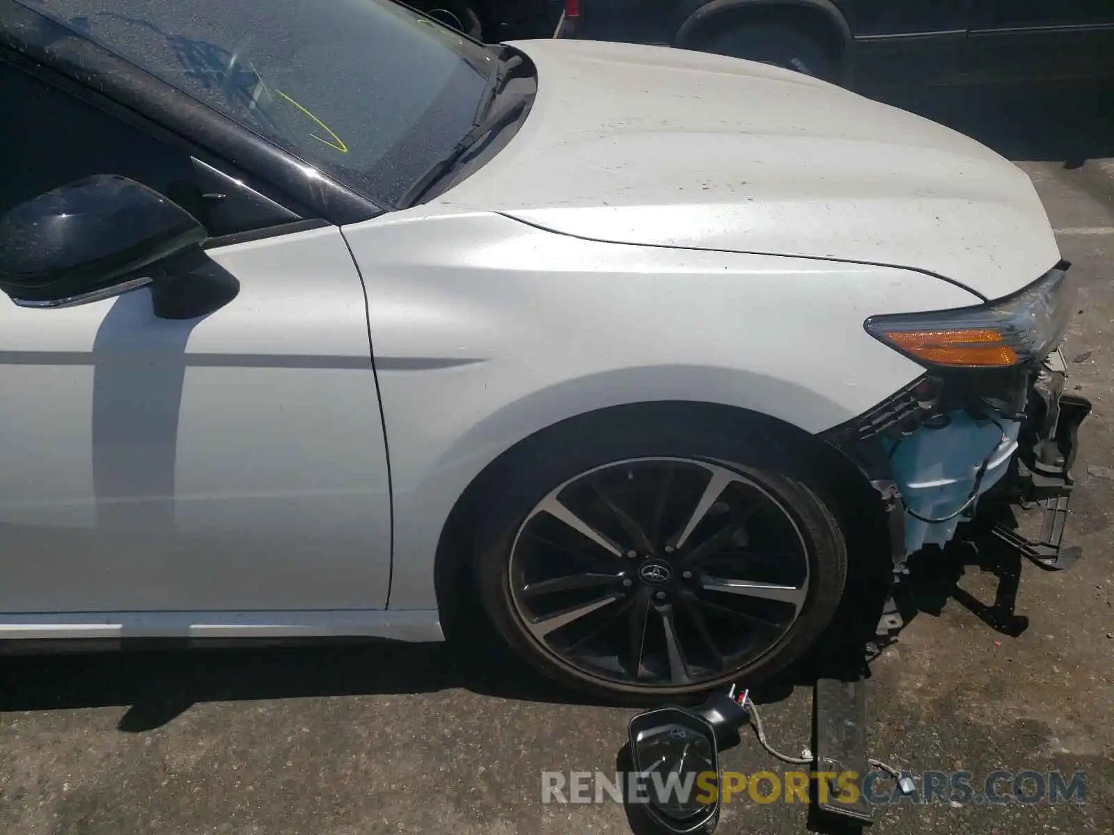 9 Photograph of a damaged car 4T1B61HK2KU235932 TOYOTA CAMRY 2019