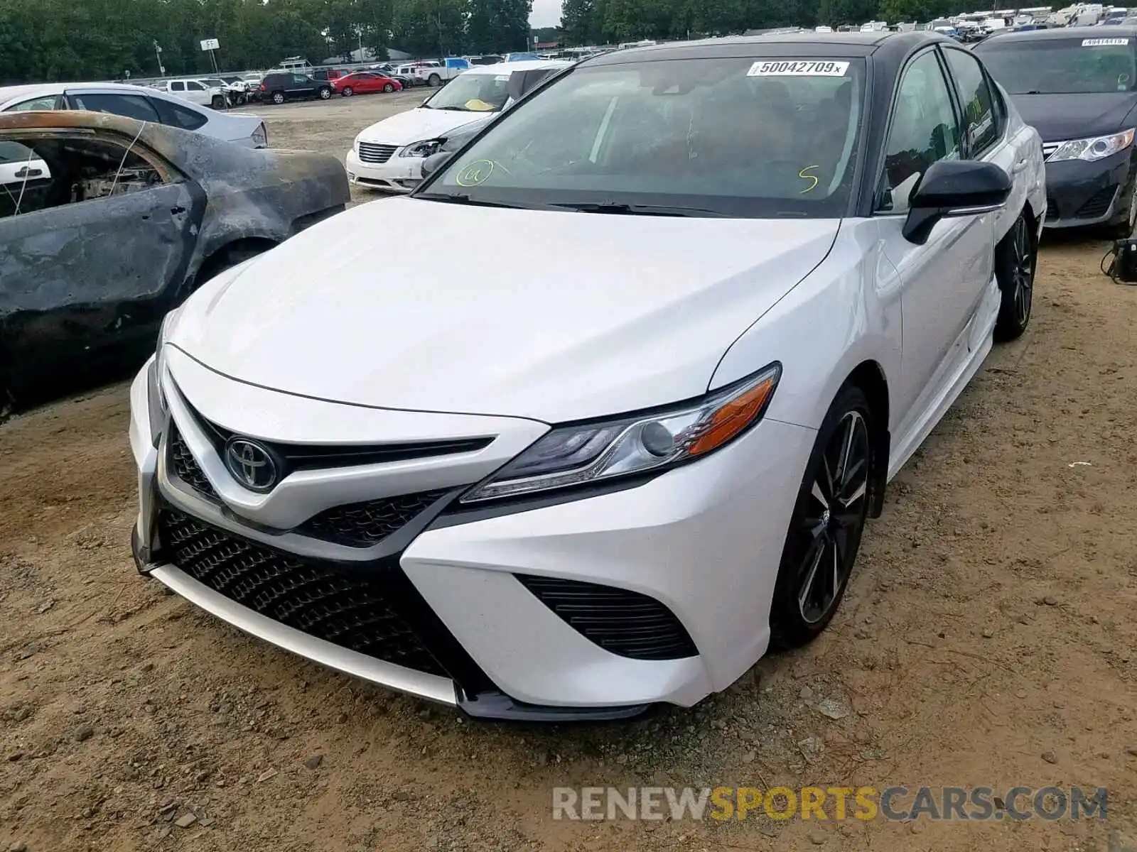 2 Photograph of a damaged car 4T1B61HK2KU267215 TOYOTA CAMRY 2019