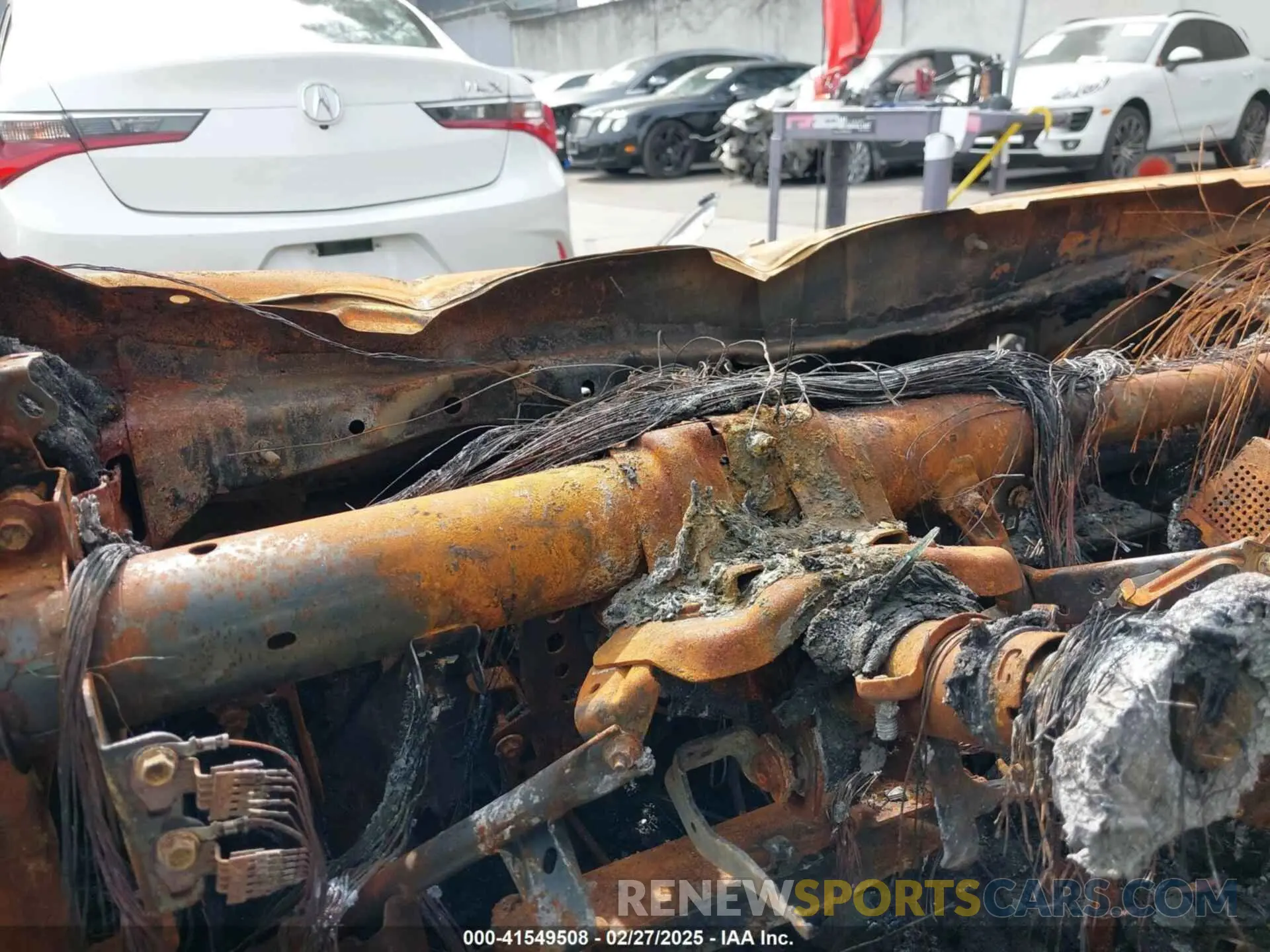 7 Photograph of a damaged car 4T1B61HK2KU268851 TOYOTA CAMRY 2019