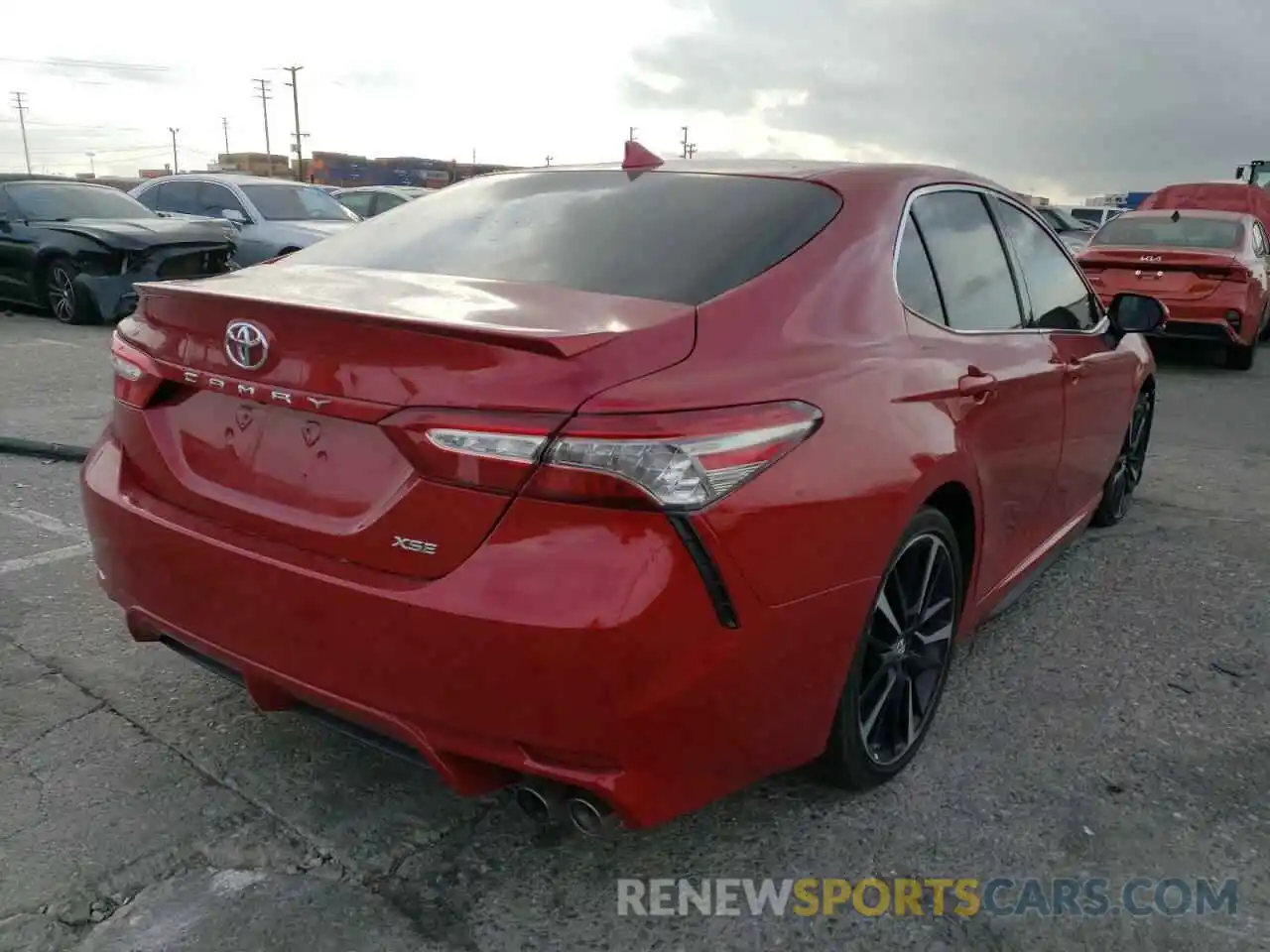 3 Photograph of a damaged car 4T1B61HK2KU272592 TOYOTA CAMRY 2019