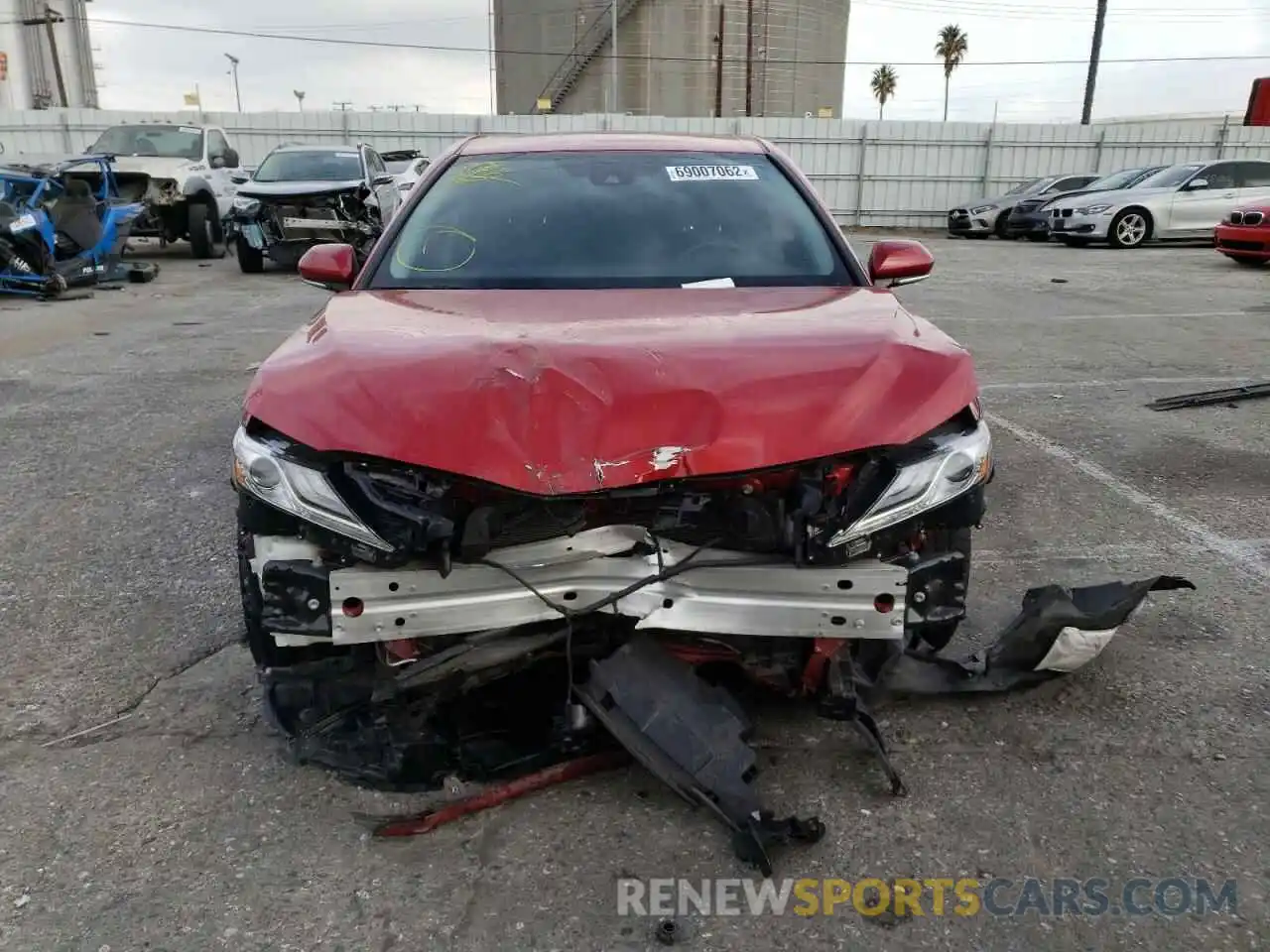 5 Photograph of a damaged car 4T1B61HK2KU272592 TOYOTA CAMRY 2019