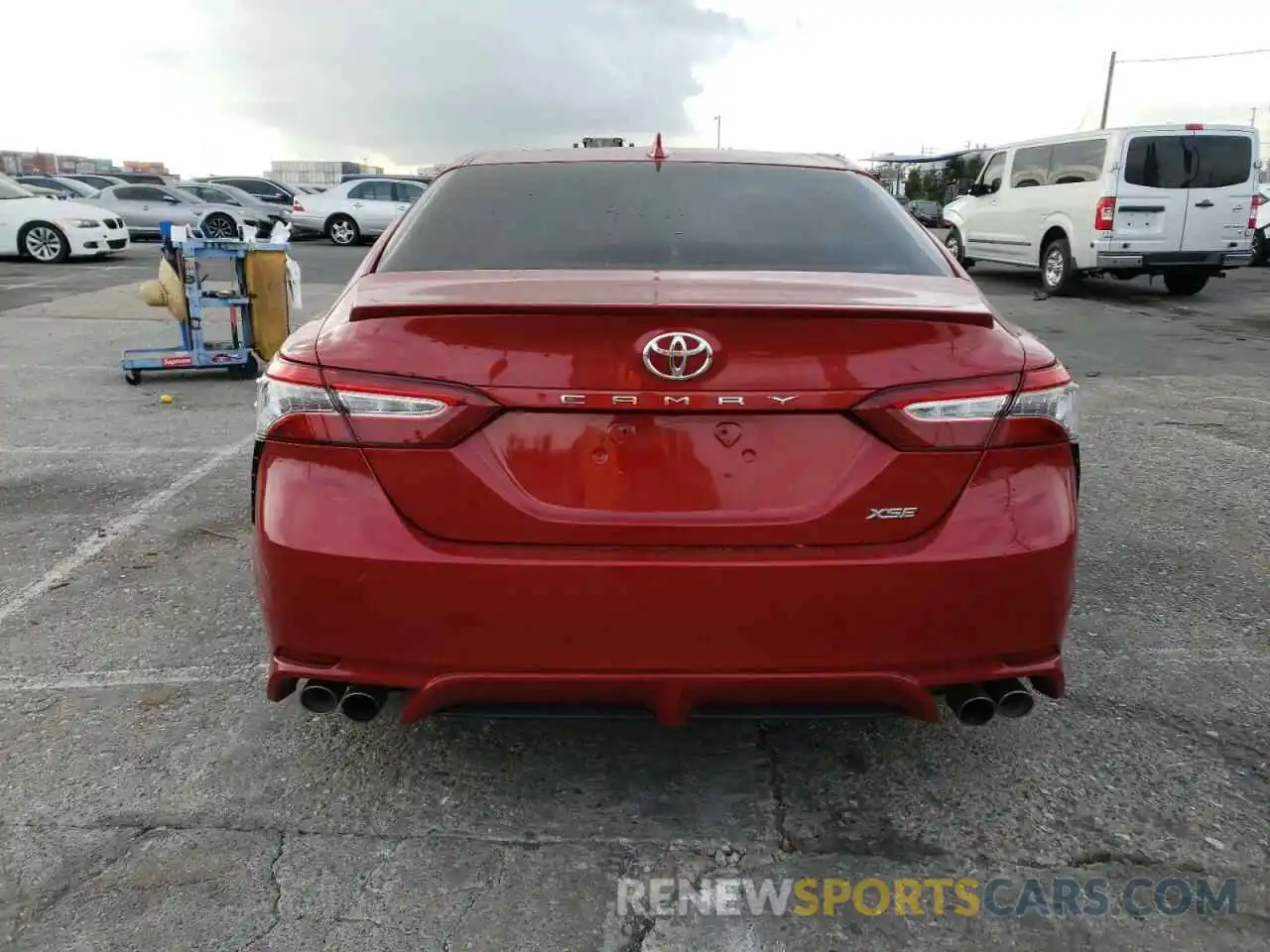 6 Photograph of a damaged car 4T1B61HK2KU272592 TOYOTA CAMRY 2019