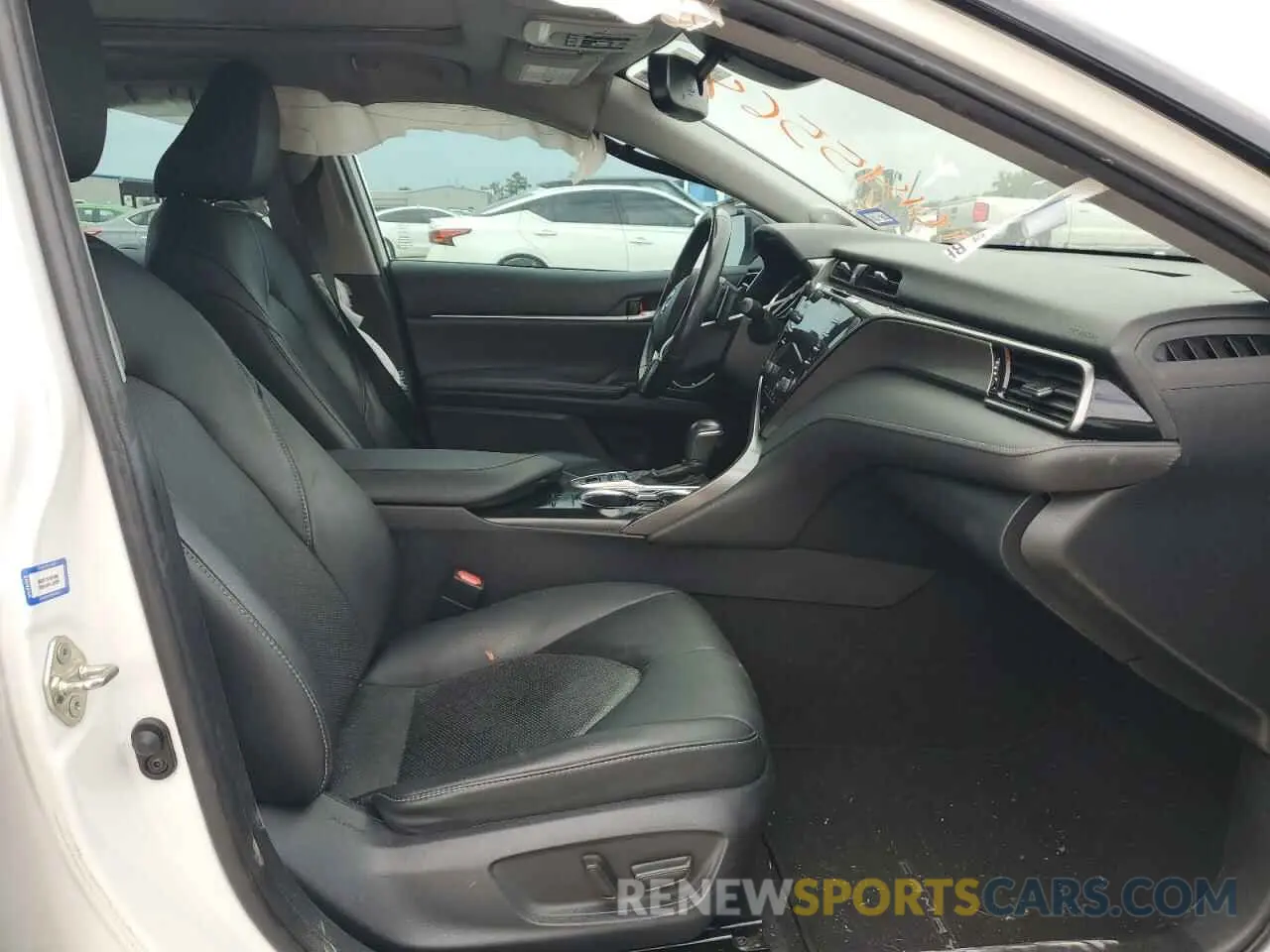 7 Photograph of a damaged car 4T1B61HK2KU278571 TOYOTA CAMRY 2019