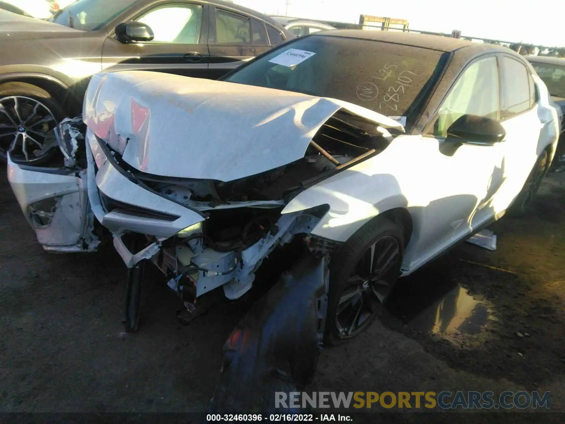 2 Photograph of a damaged car 4T1B61HK2KU283107 TOYOTA CAMRY 2019