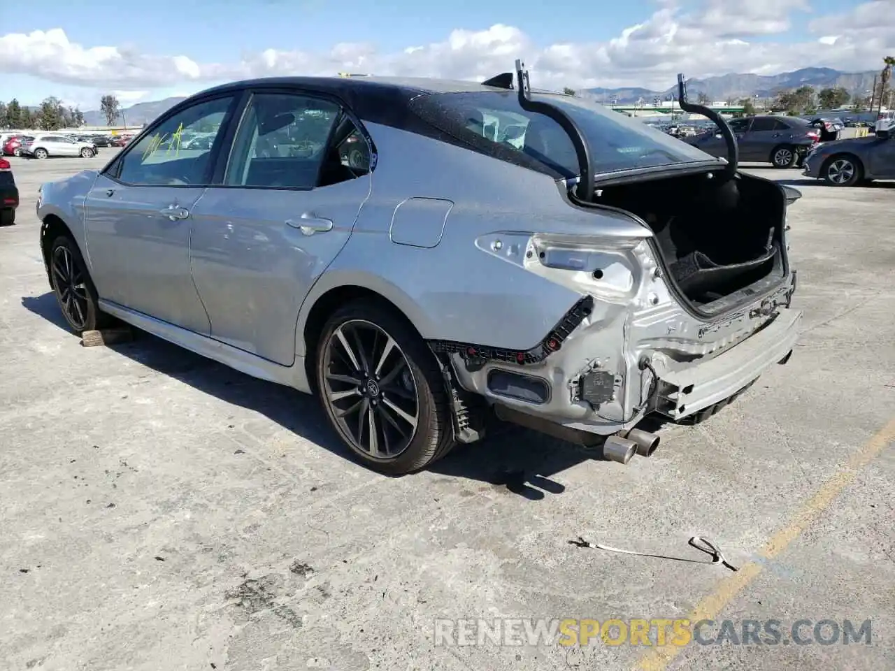 3 Photograph of a damaged car 4T1B61HK2KU288775 TOYOTA CAMRY 2019