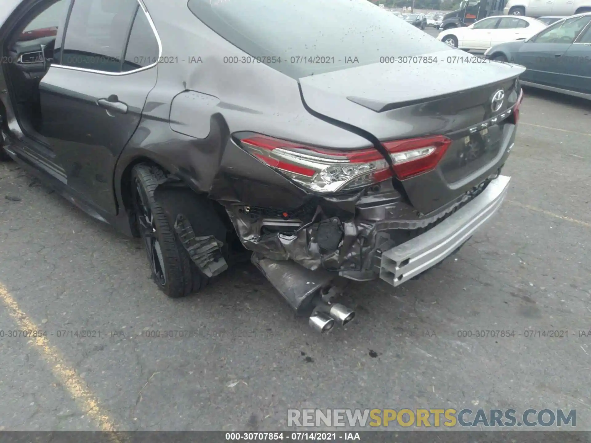 6 Photograph of a damaged car 4T1B61HK2KU727148 TOYOTA CAMRY 2019