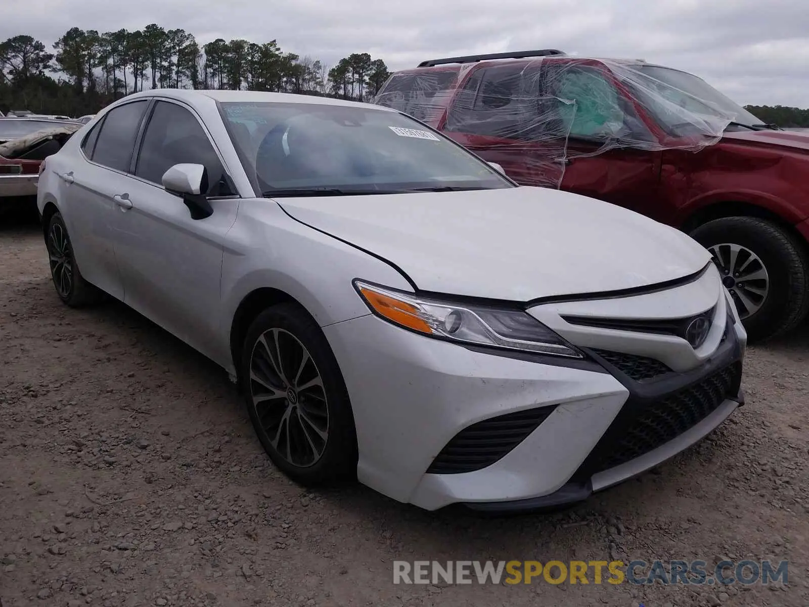 1 Photograph of a damaged car 4T1B61HK2KU736805 TOYOTA CAMRY 2019