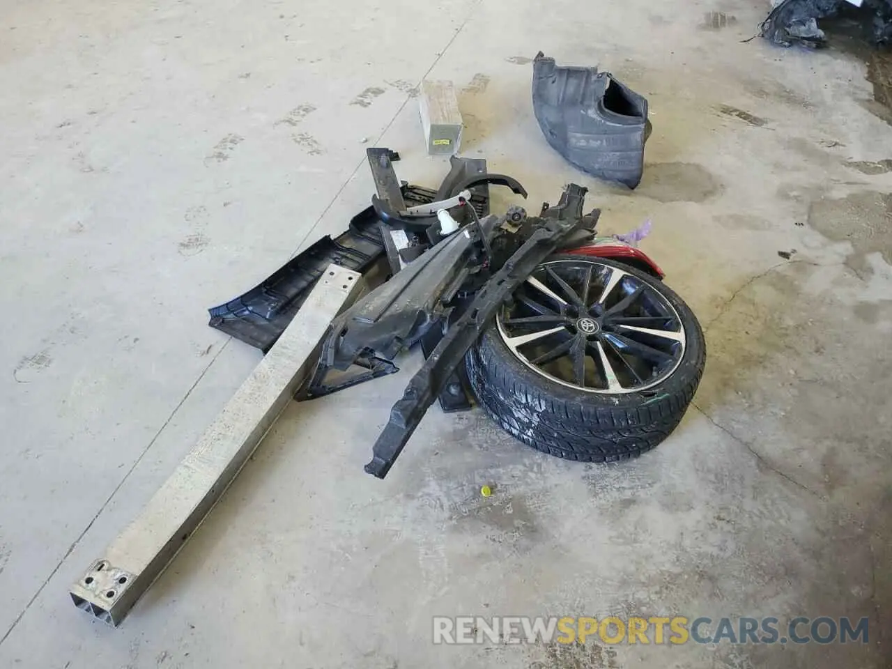12 Photograph of a damaged car 4T1B61HK2KU748324 TOYOTA CAMRY 2019