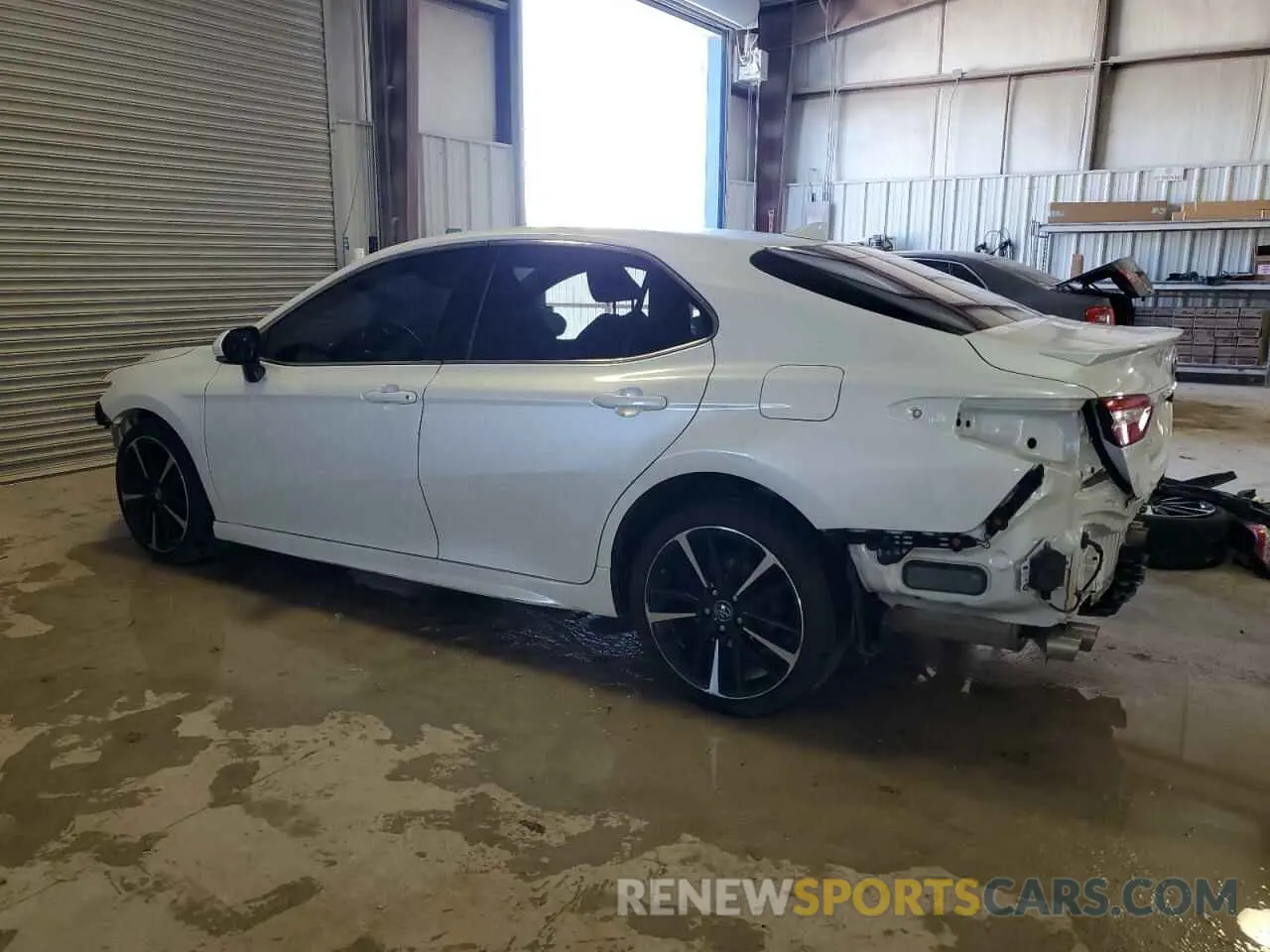 2 Photograph of a damaged car 4T1B61HK2KU748324 TOYOTA CAMRY 2019