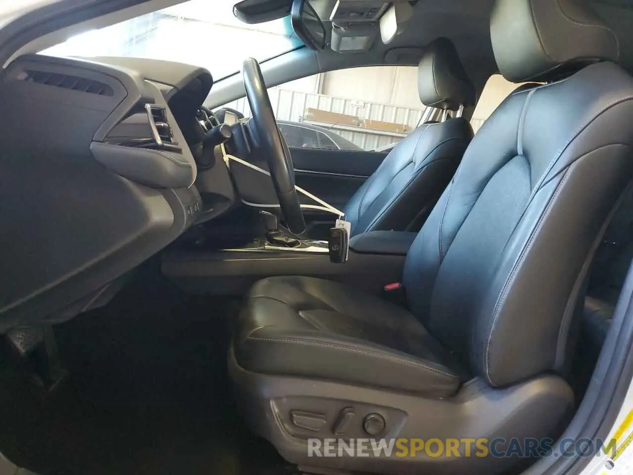 7 Photograph of a damaged car 4T1B61HK2KU748324 TOYOTA CAMRY 2019