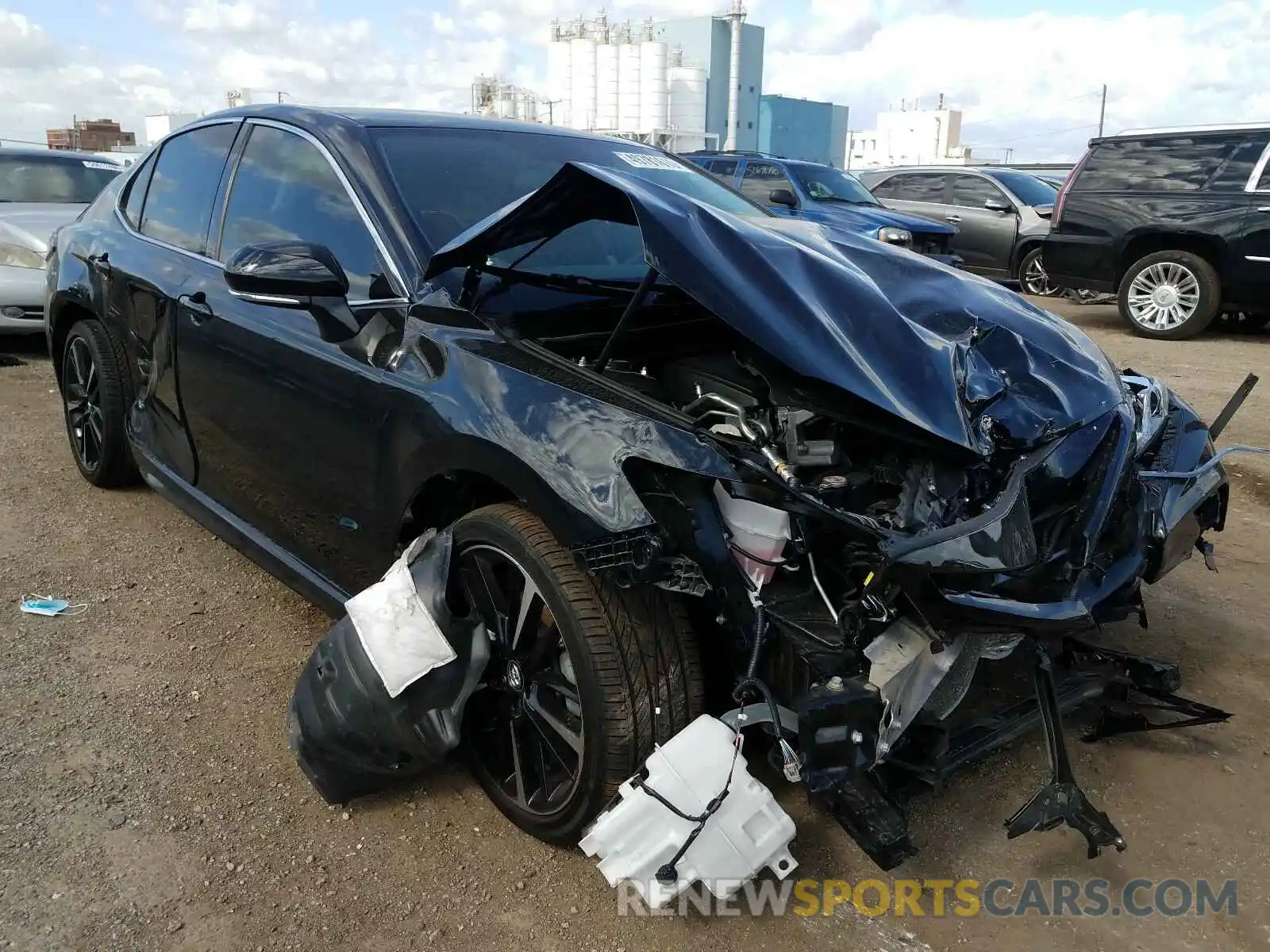 1 Photograph of a damaged car 4T1B61HK2KU765821 TOYOTA CAMRY 2019