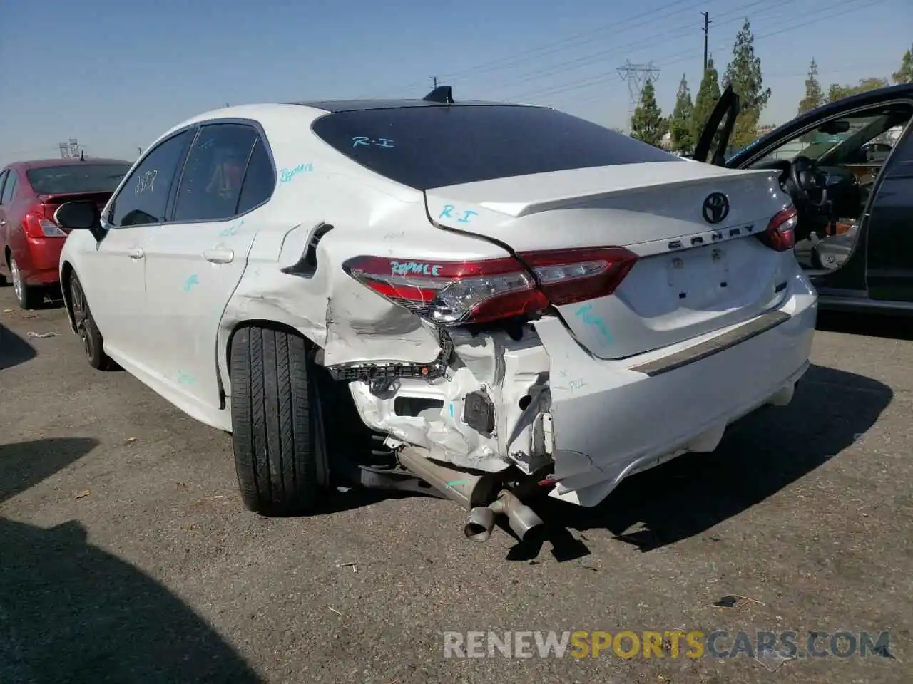 3 Photograph of a damaged car 4T1B61HK2KU766855 TOYOTA CAMRY 2019