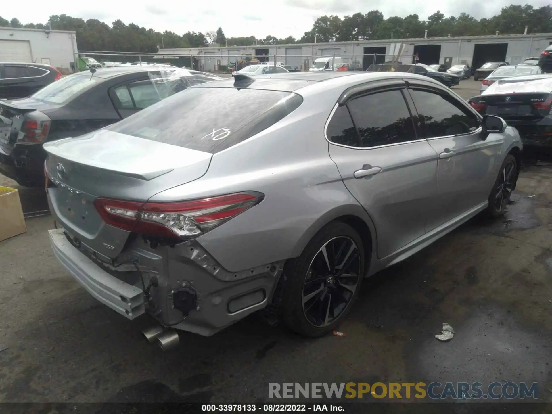 4 Photograph of a damaged car 4T1B61HK2KU770503 TOYOTA CAMRY 2019