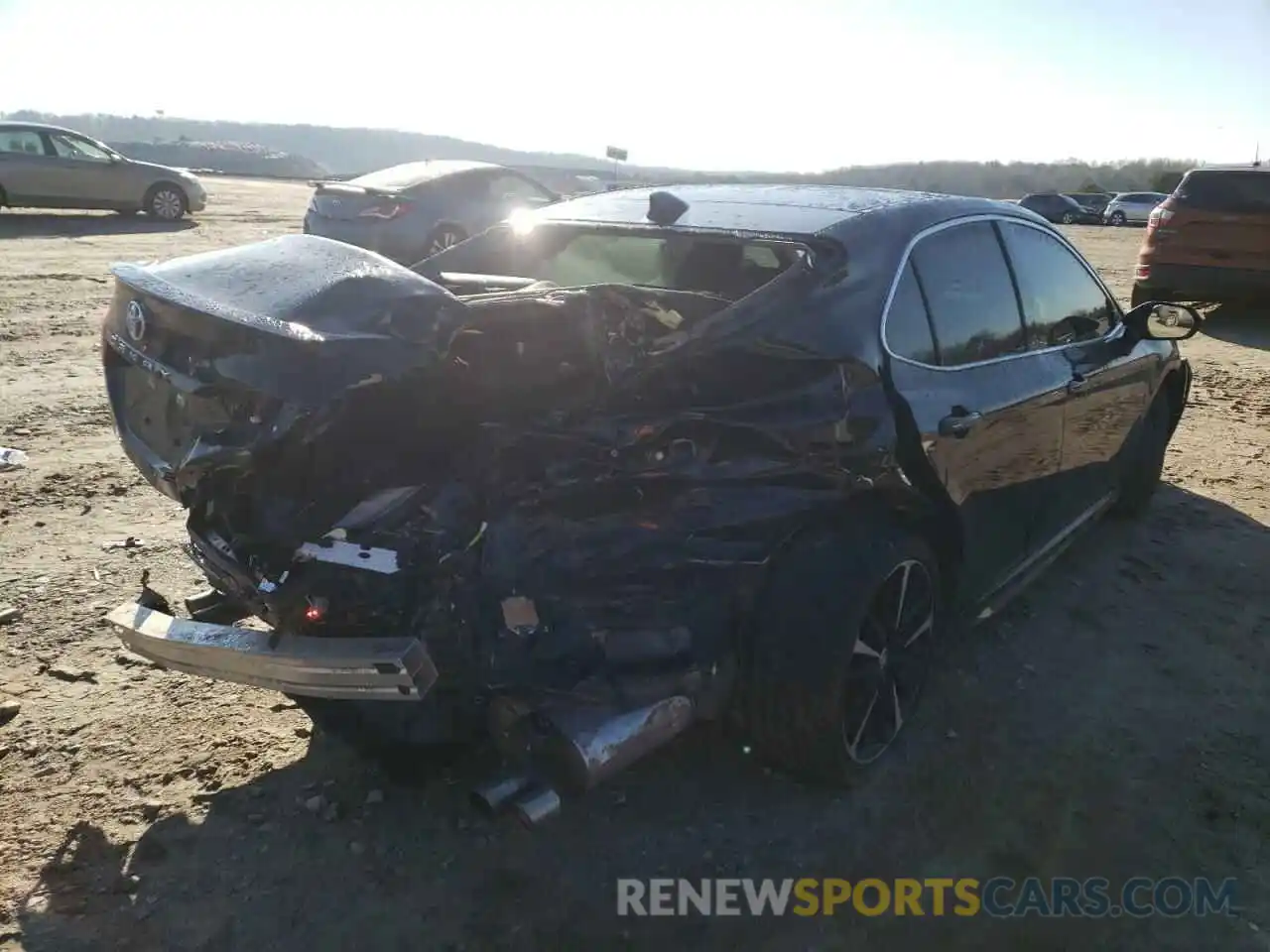 4 Photograph of a damaged car 4T1B61HK2KU771702 TOYOTA CAMRY 2019