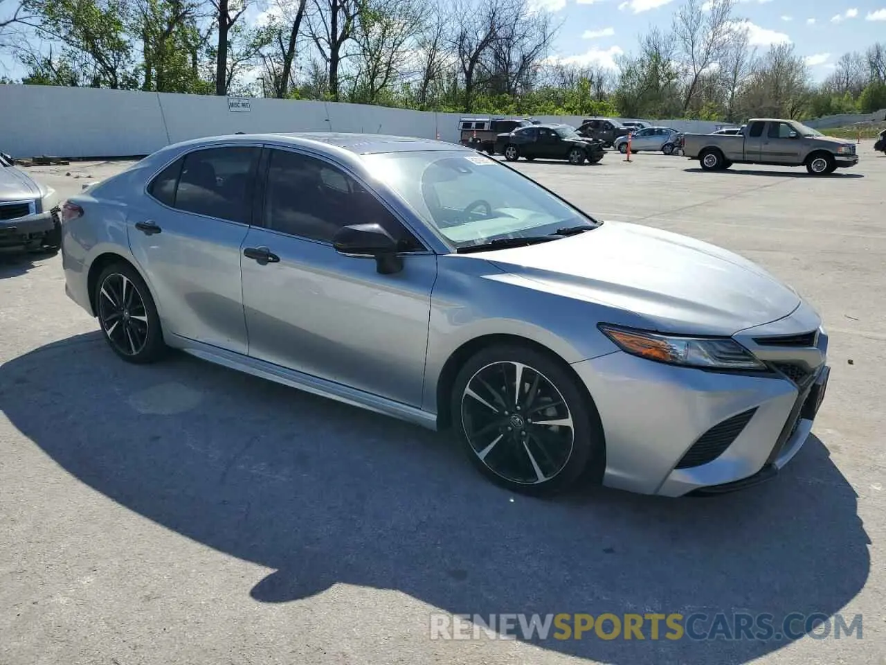 4 Photograph of a damaged car 4T1B61HK2KU776673 TOYOTA CAMRY 2019