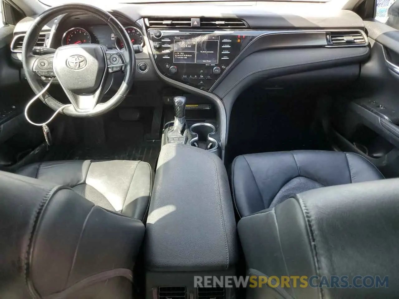 8 Photograph of a damaged car 4T1B61HK2KU776673 TOYOTA CAMRY 2019