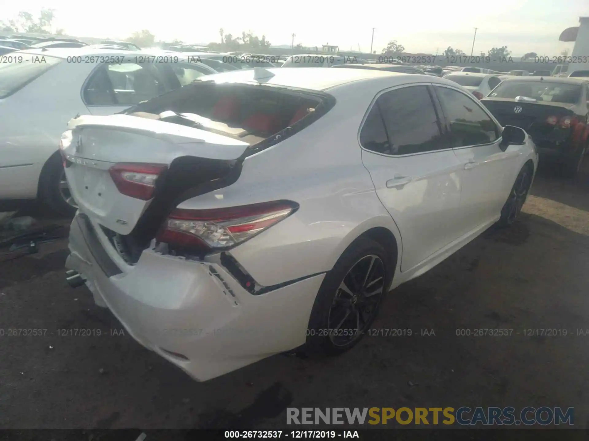 4 Photograph of a damaged car 4T1B61HK2KU792792 TOYOTA CAMRY 2019