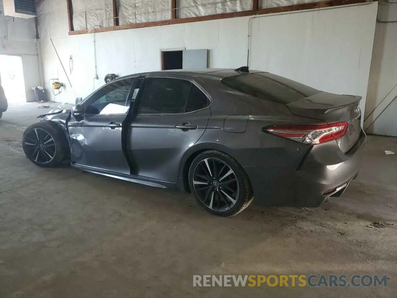 2 Photograph of a damaged car 4T1B61HK2KU828559 TOYOTA CAMRY 2019