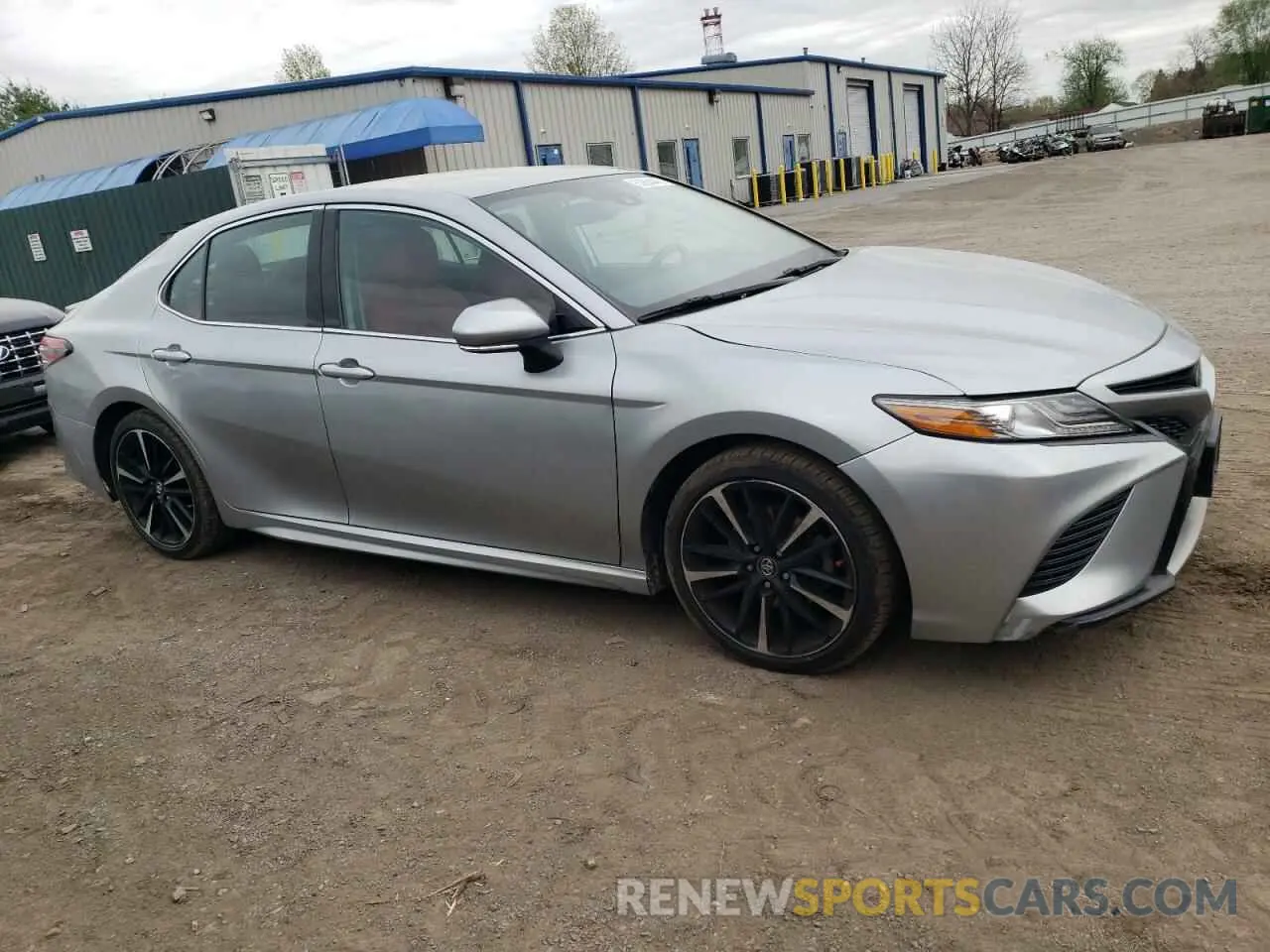 4 Photograph of a damaged car 4T1B61HK2KU830800 TOYOTA CAMRY 2019
