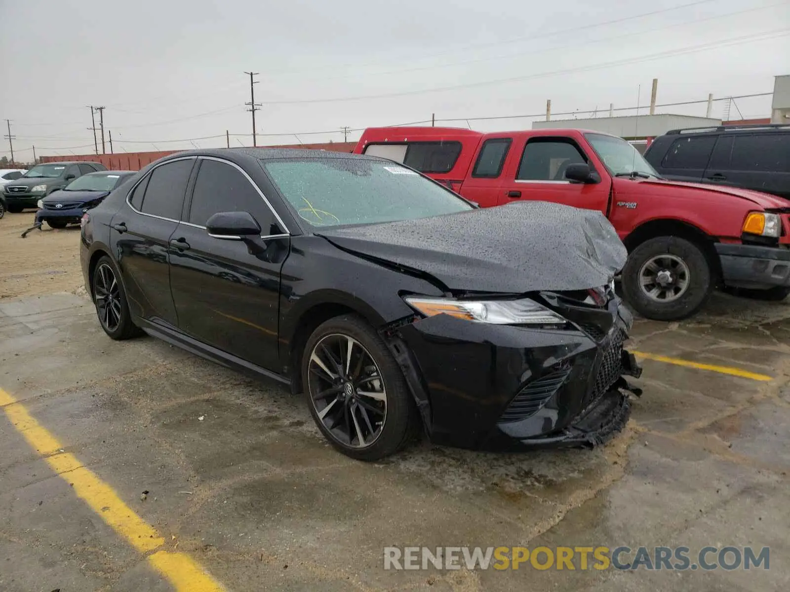 1 Photograph of a damaged car 4T1B61HK2KU831283 TOYOTA CAMRY 2019