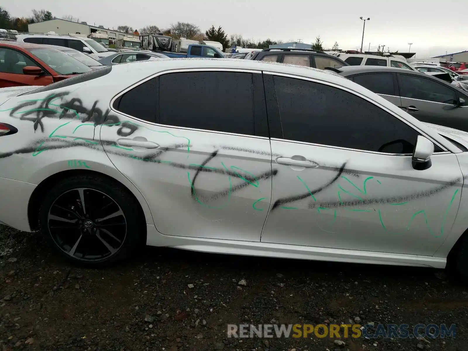 9 Photograph of a damaged car 4T1B61HK2KU850528 TOYOTA CAMRY 2019