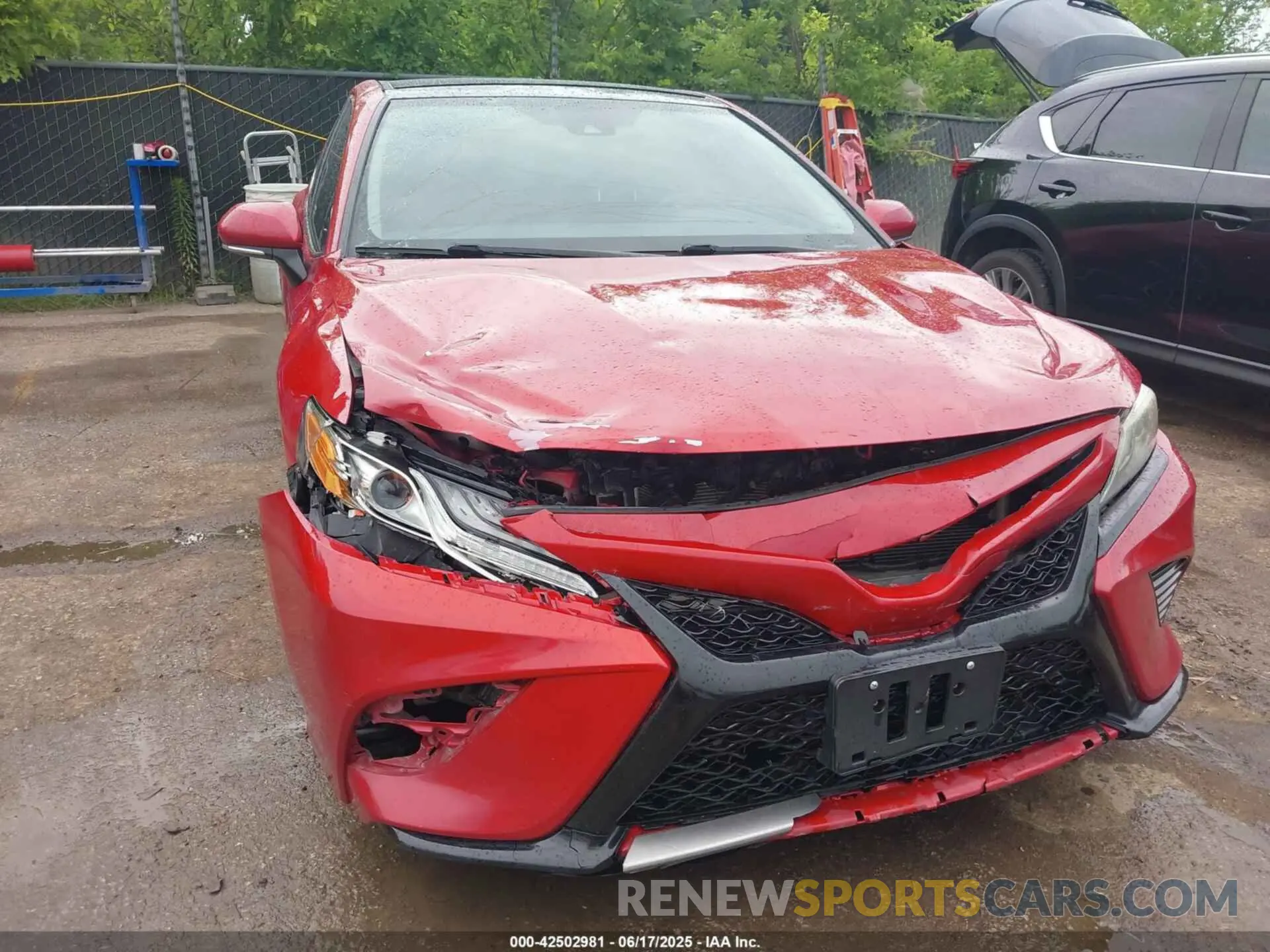 6 Photograph of a damaged car 4T1B61HK3KU163963 TOYOTA CAMRY 2019